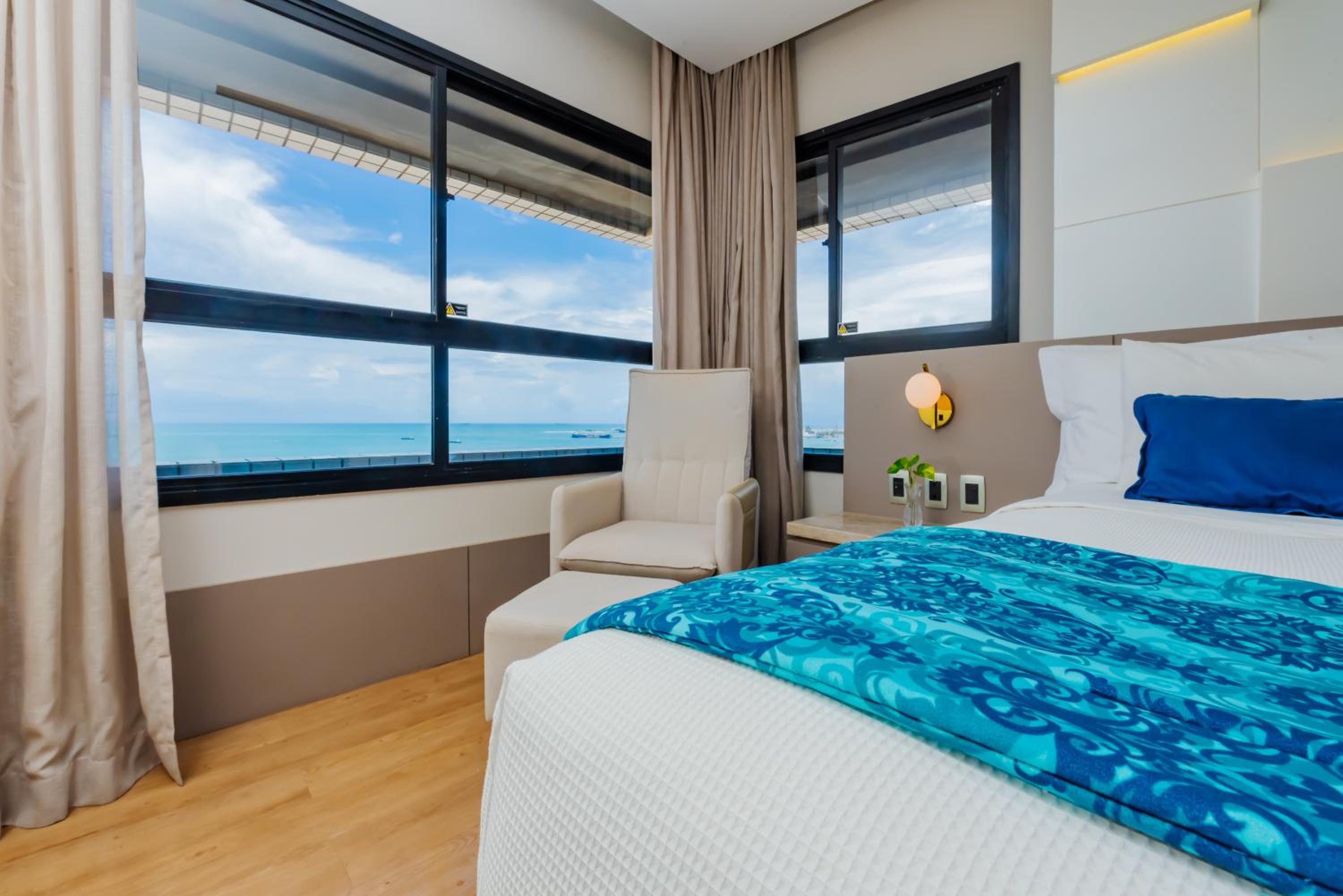 Presidential Suite thumbnail 6