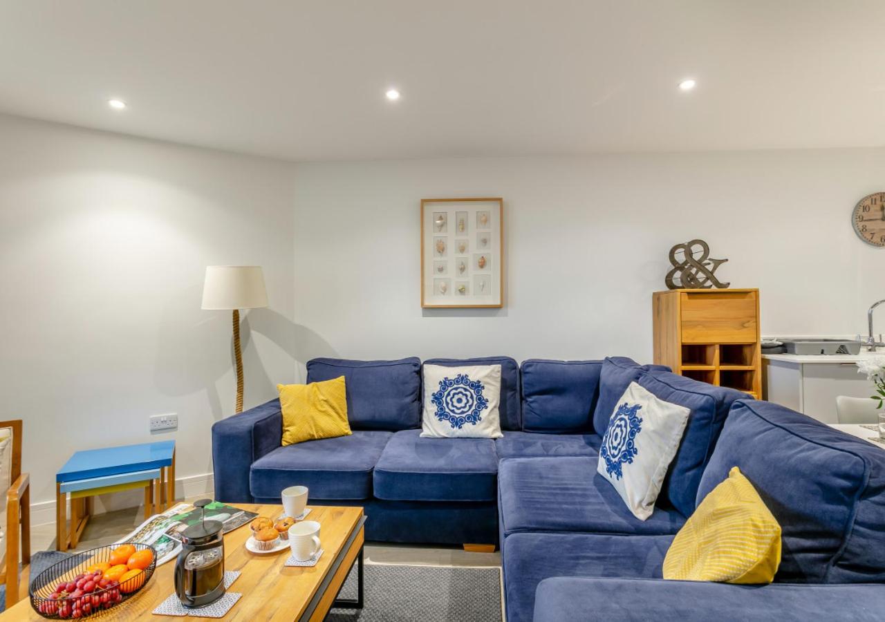 Apartment photo 2
