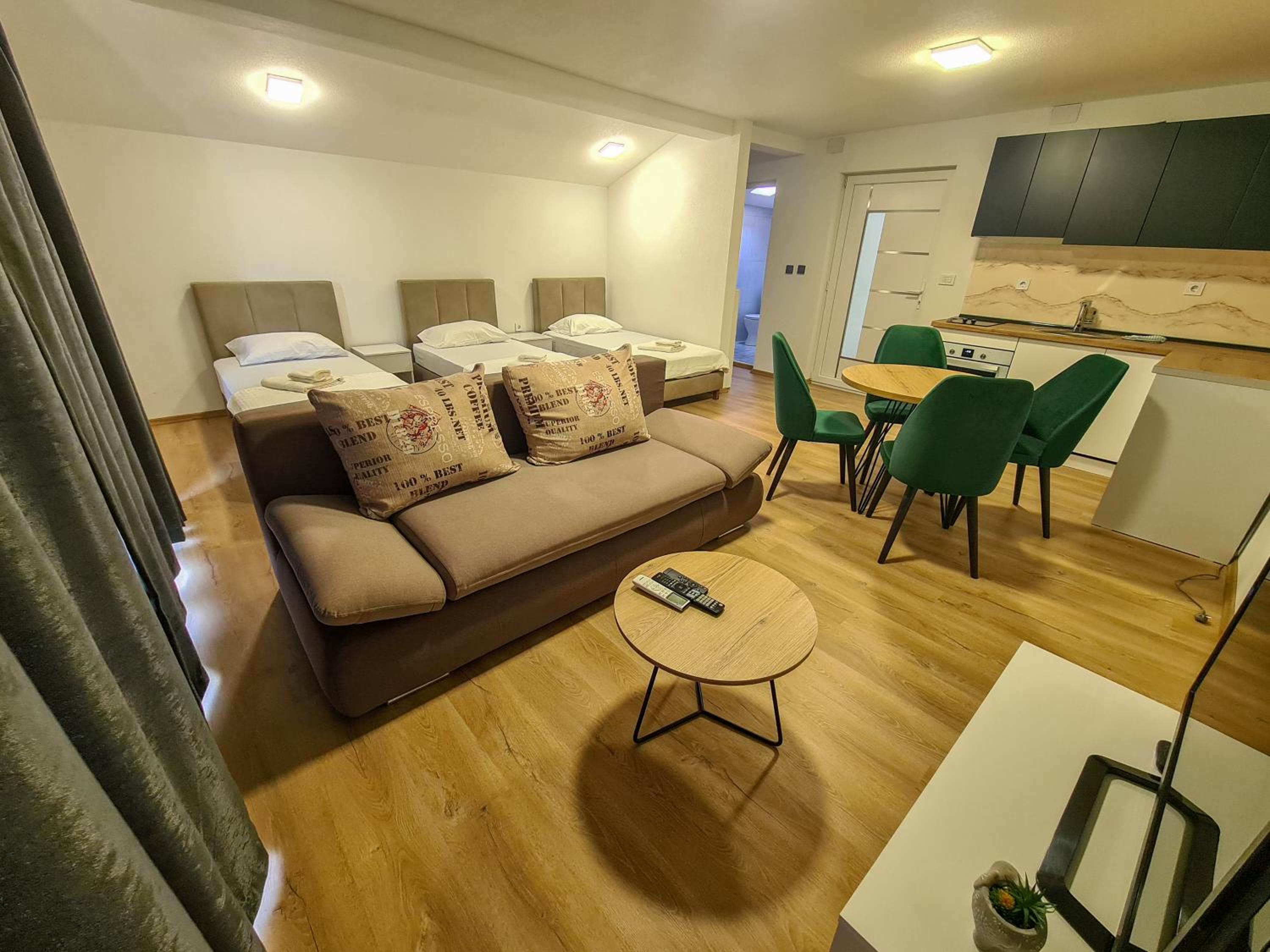 One-Bedroom Apartment with Balcony and City View photo 1