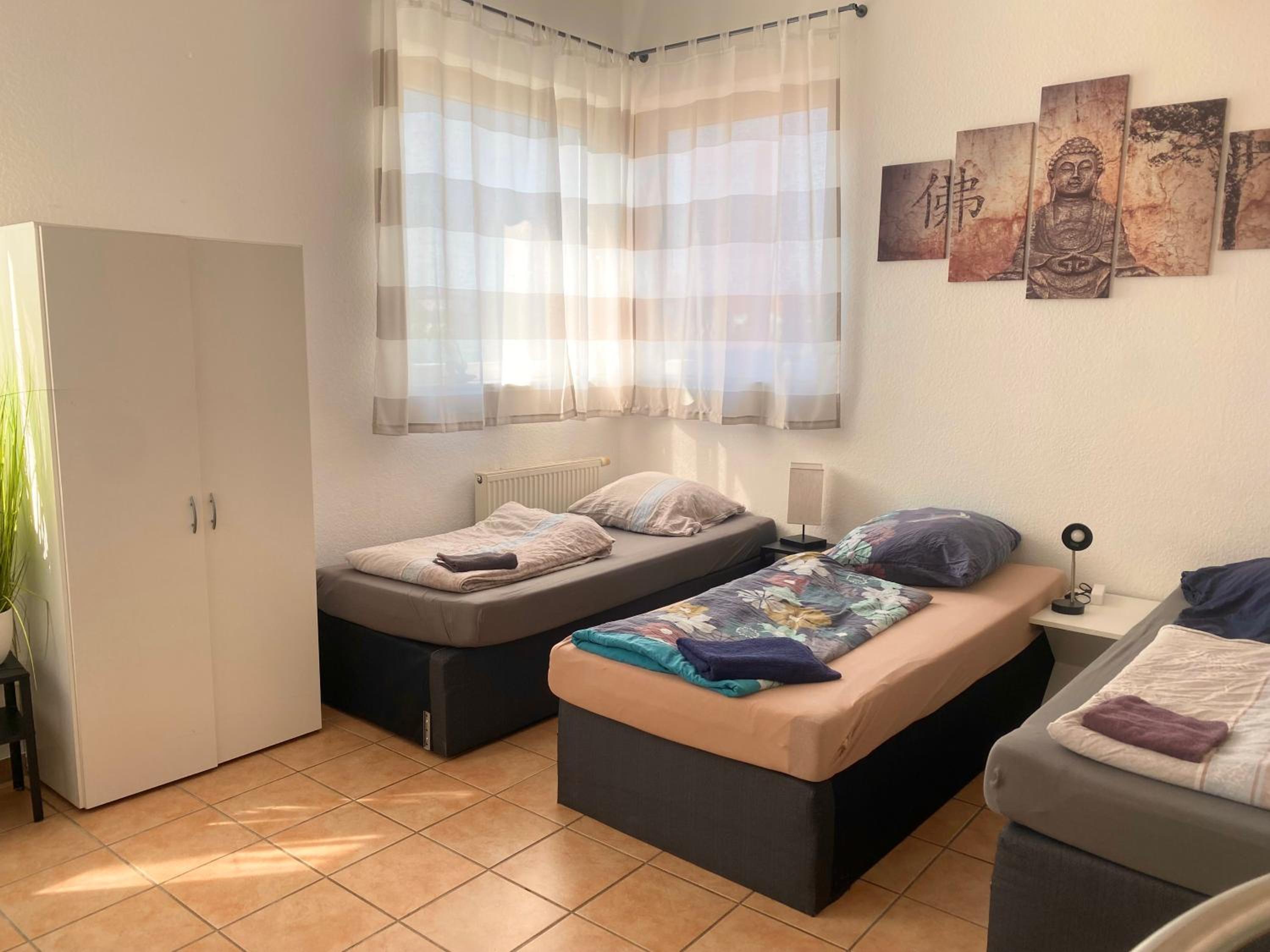 Two-Bedroom Apartment with Balcony - Photo 3