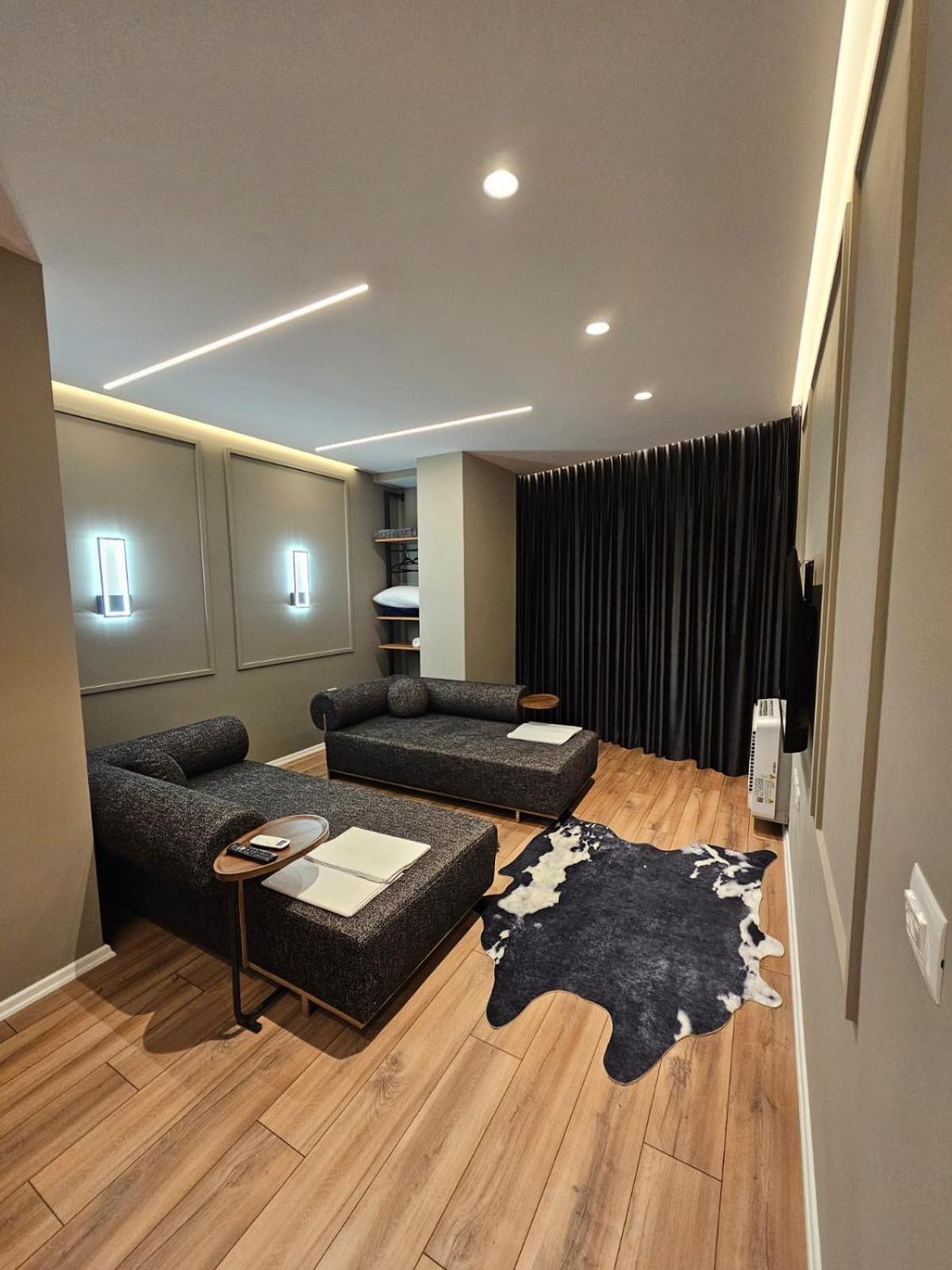 Apartment With City View