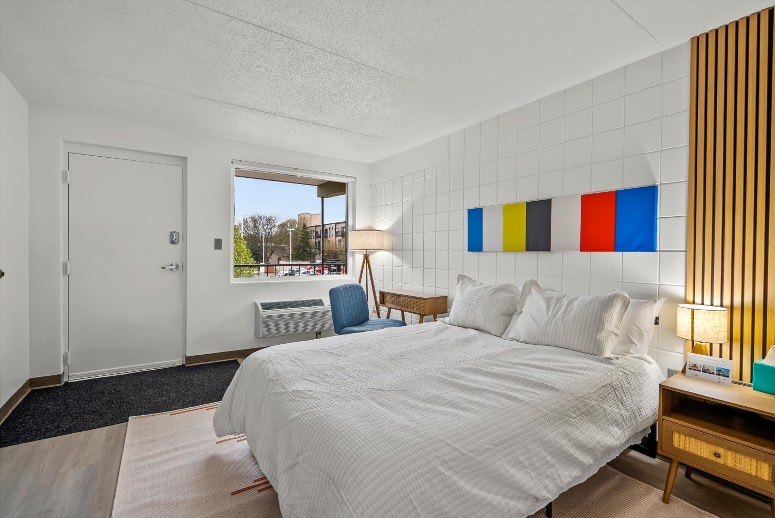 One-Bedroom Apartment photo 2