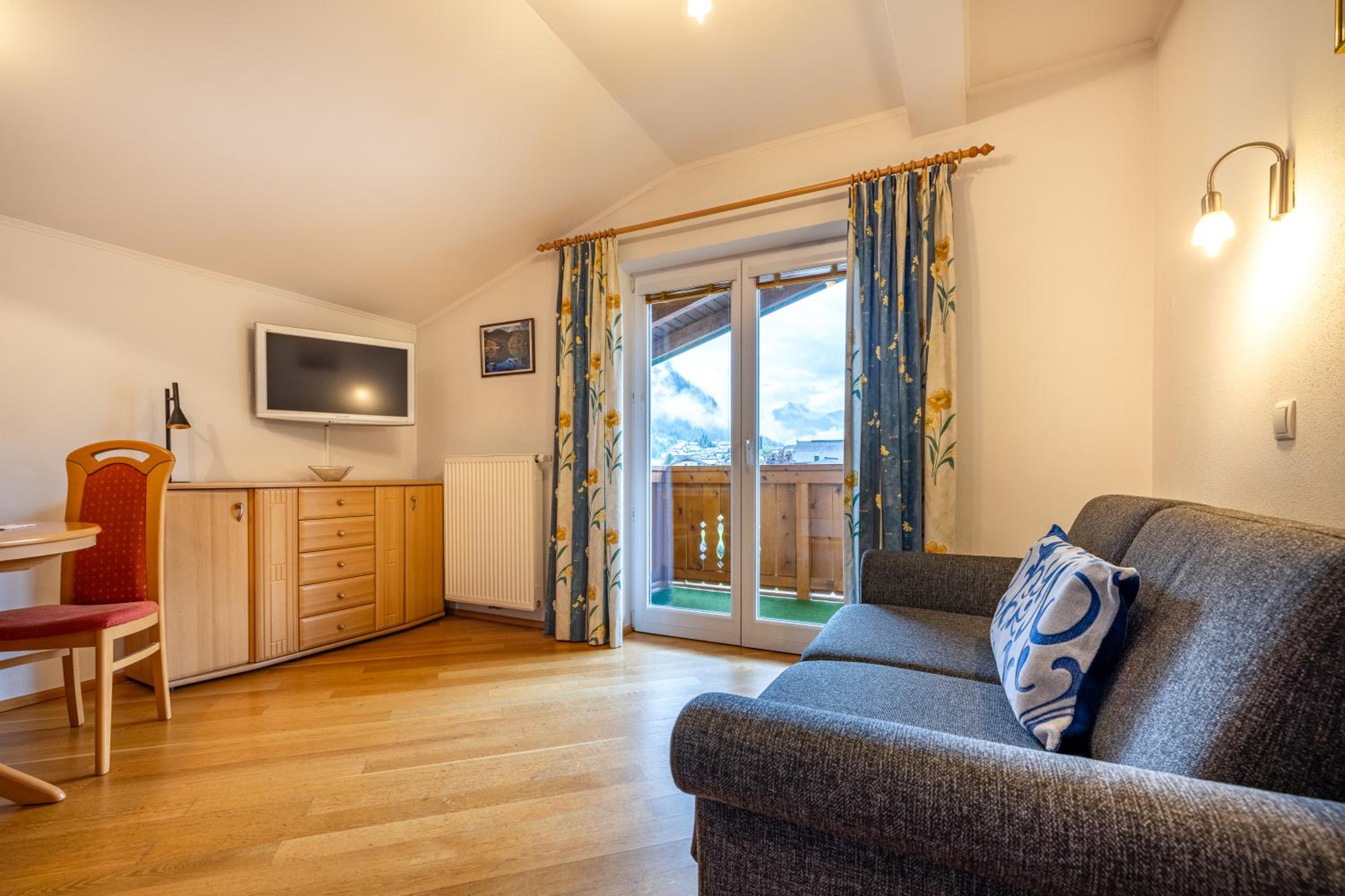 Apartment with Mountain View photo 1