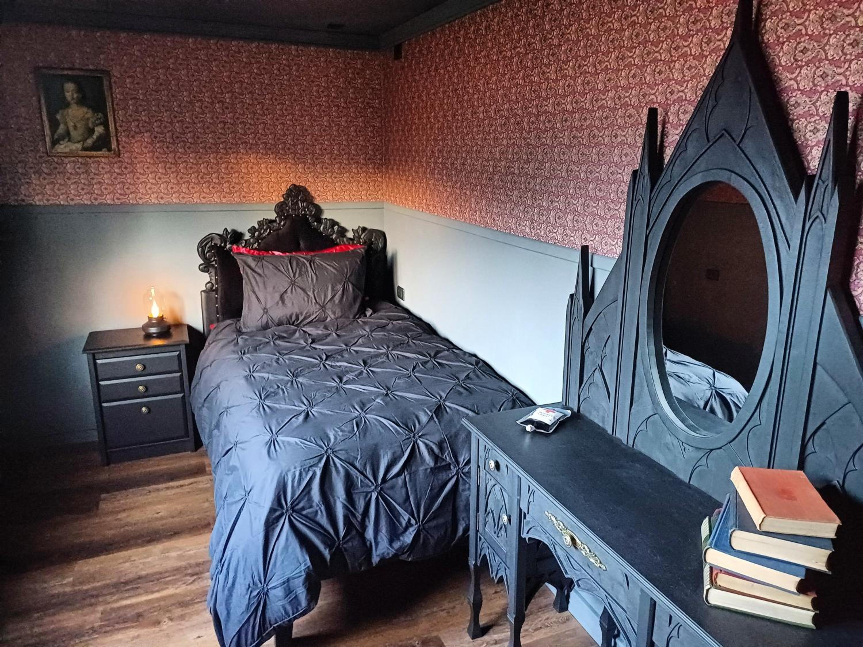 Single Room with Private Bathroom