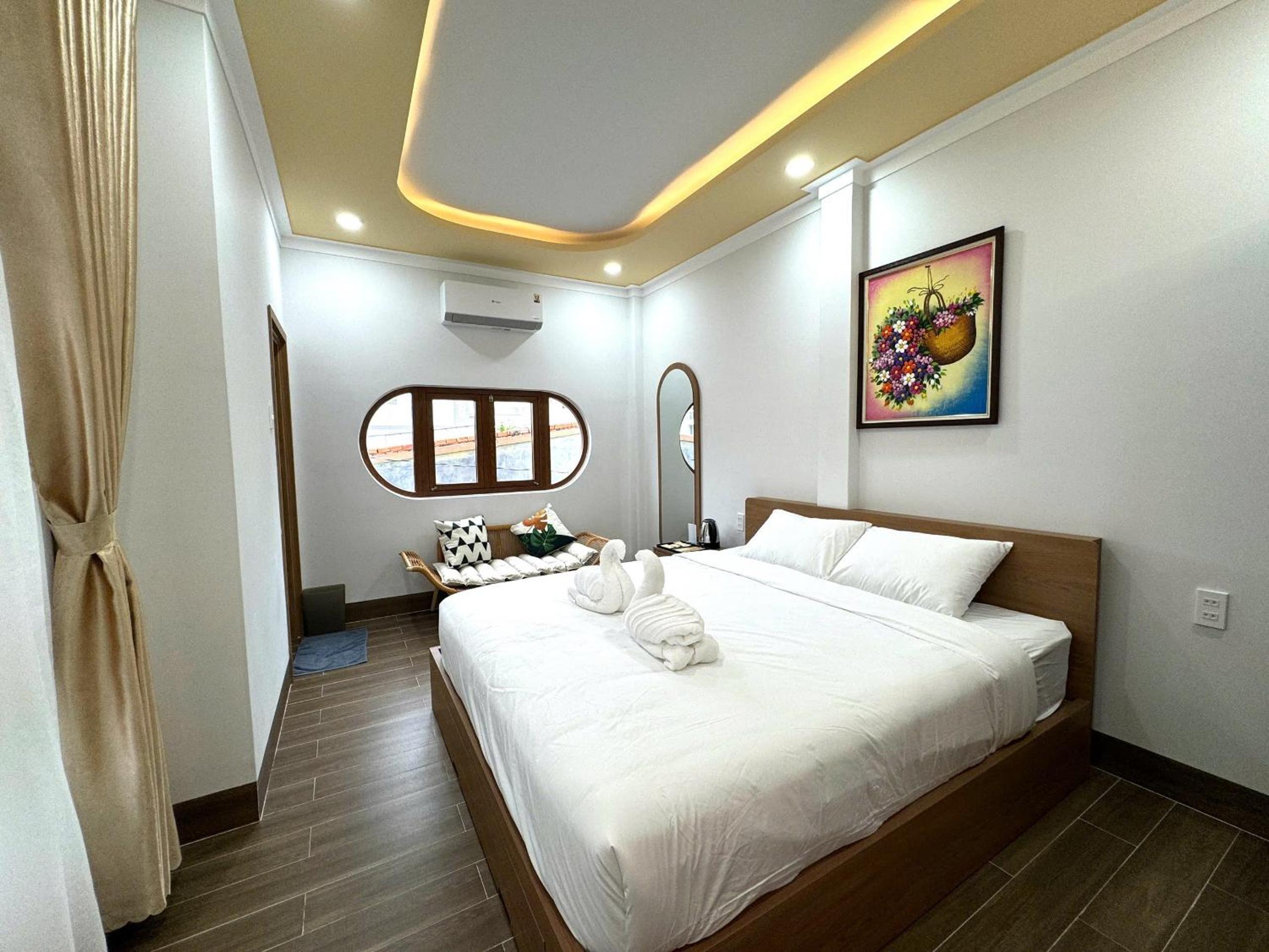Deluxe Room (2 Adults + 1 Child) photo 3