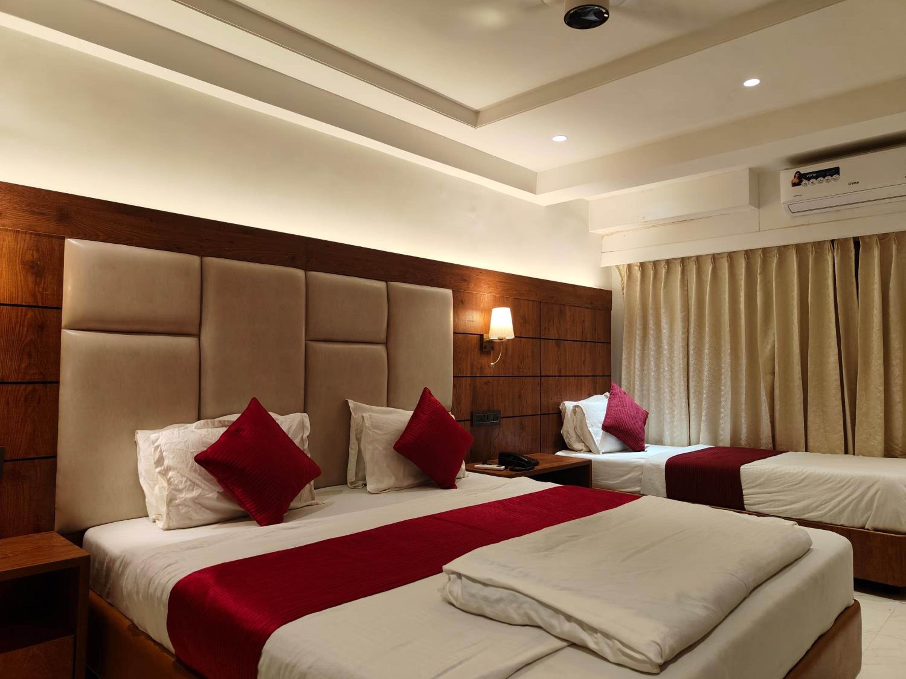  VIP 3 Bed AC Room - Photo 11