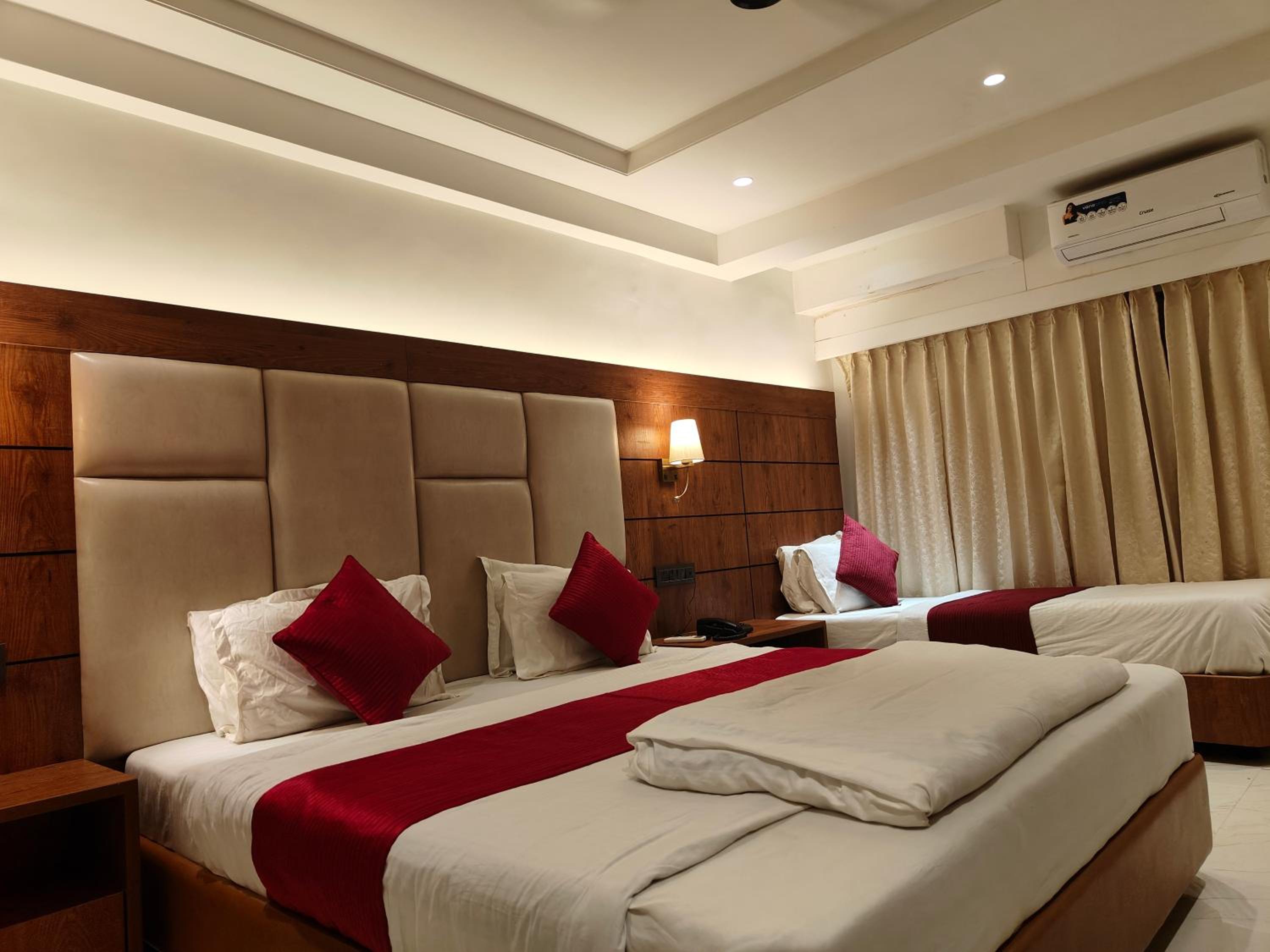  VIP 3 Bed AC Room - Photo 9