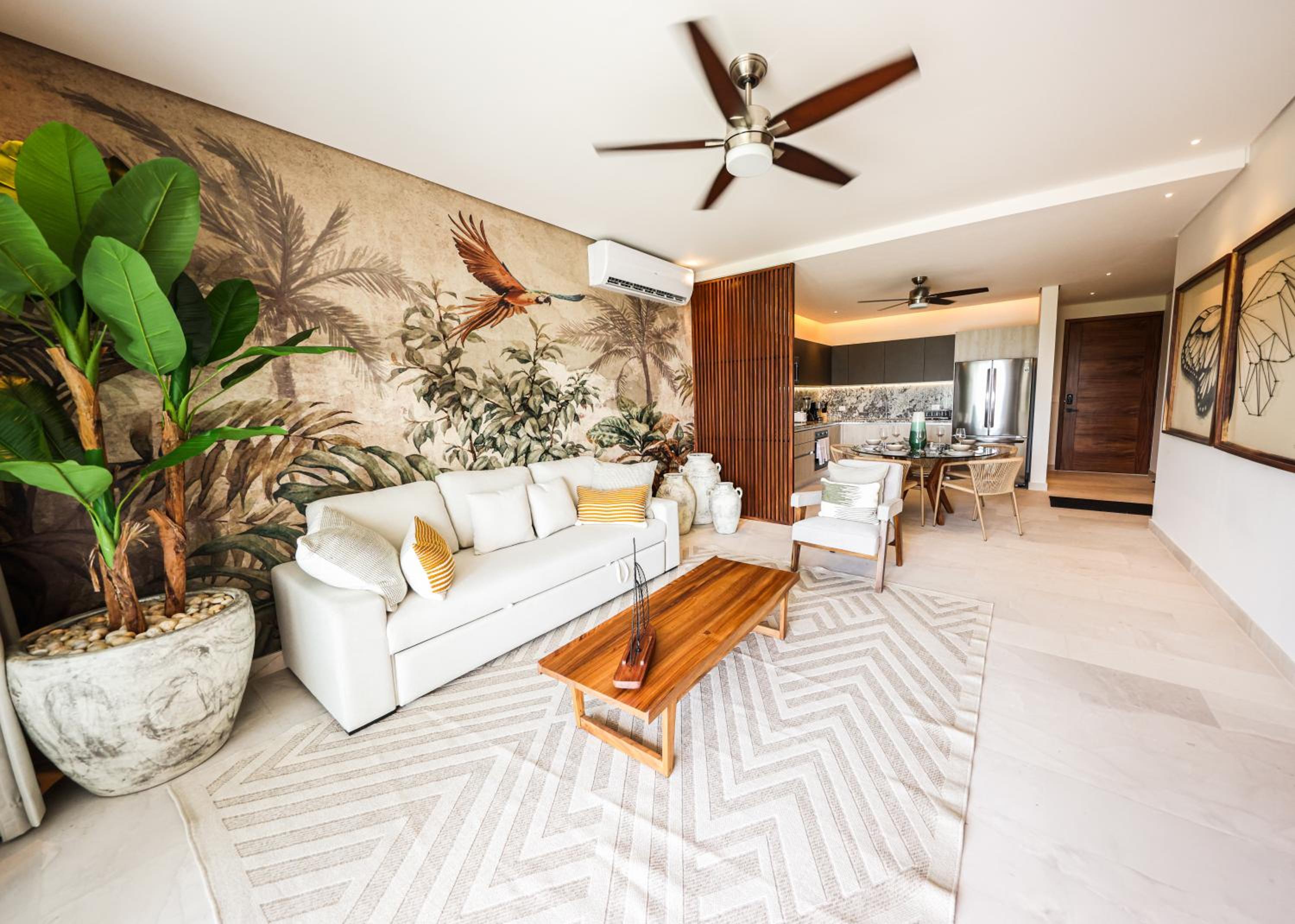 Deluxe One-Bedroom Apartment with Ocean View