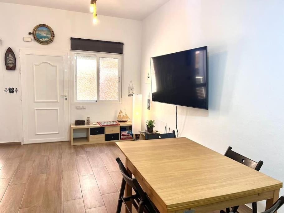 Two-Bedroom Apartment photo 2