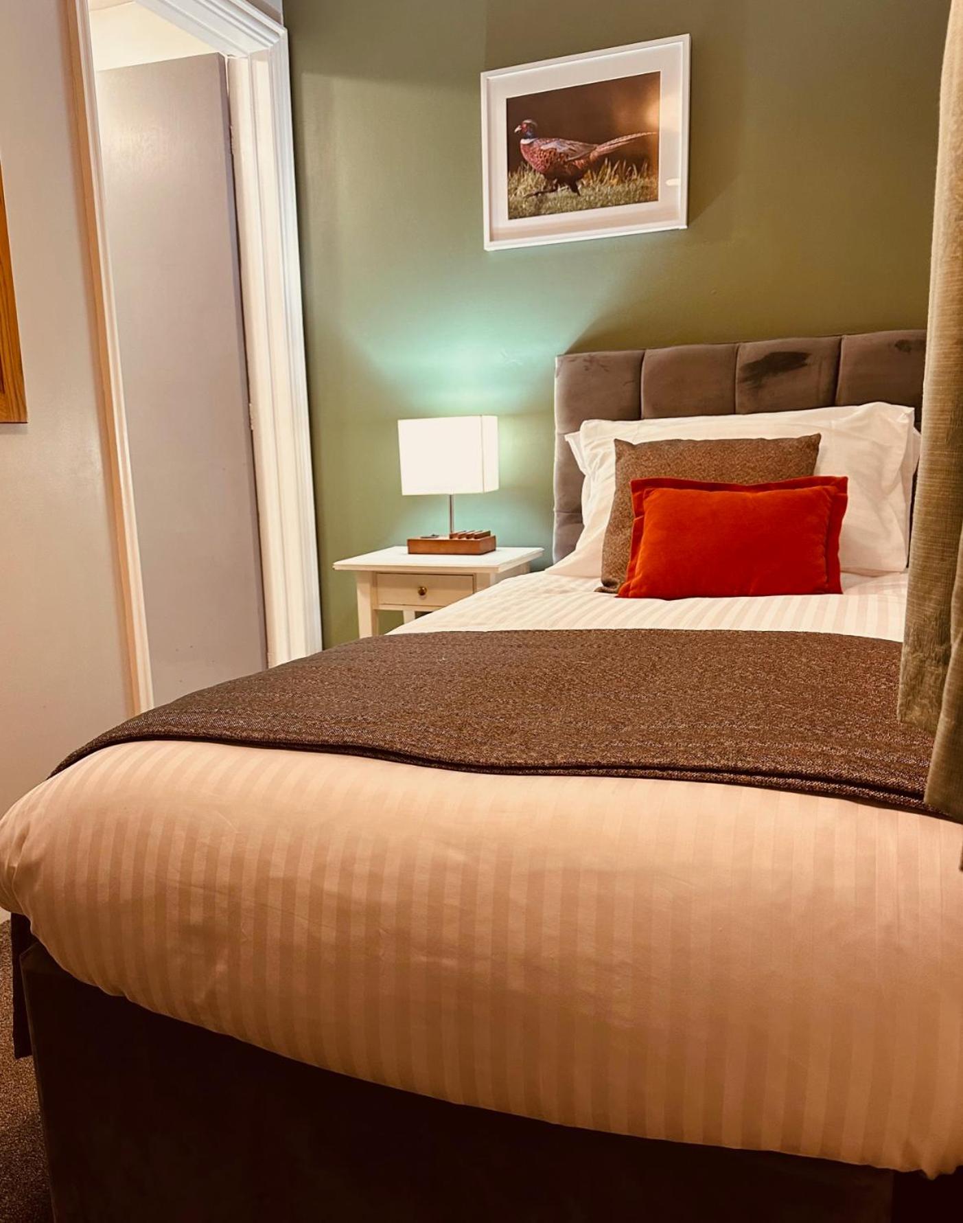 Single Room with Private Bathroom