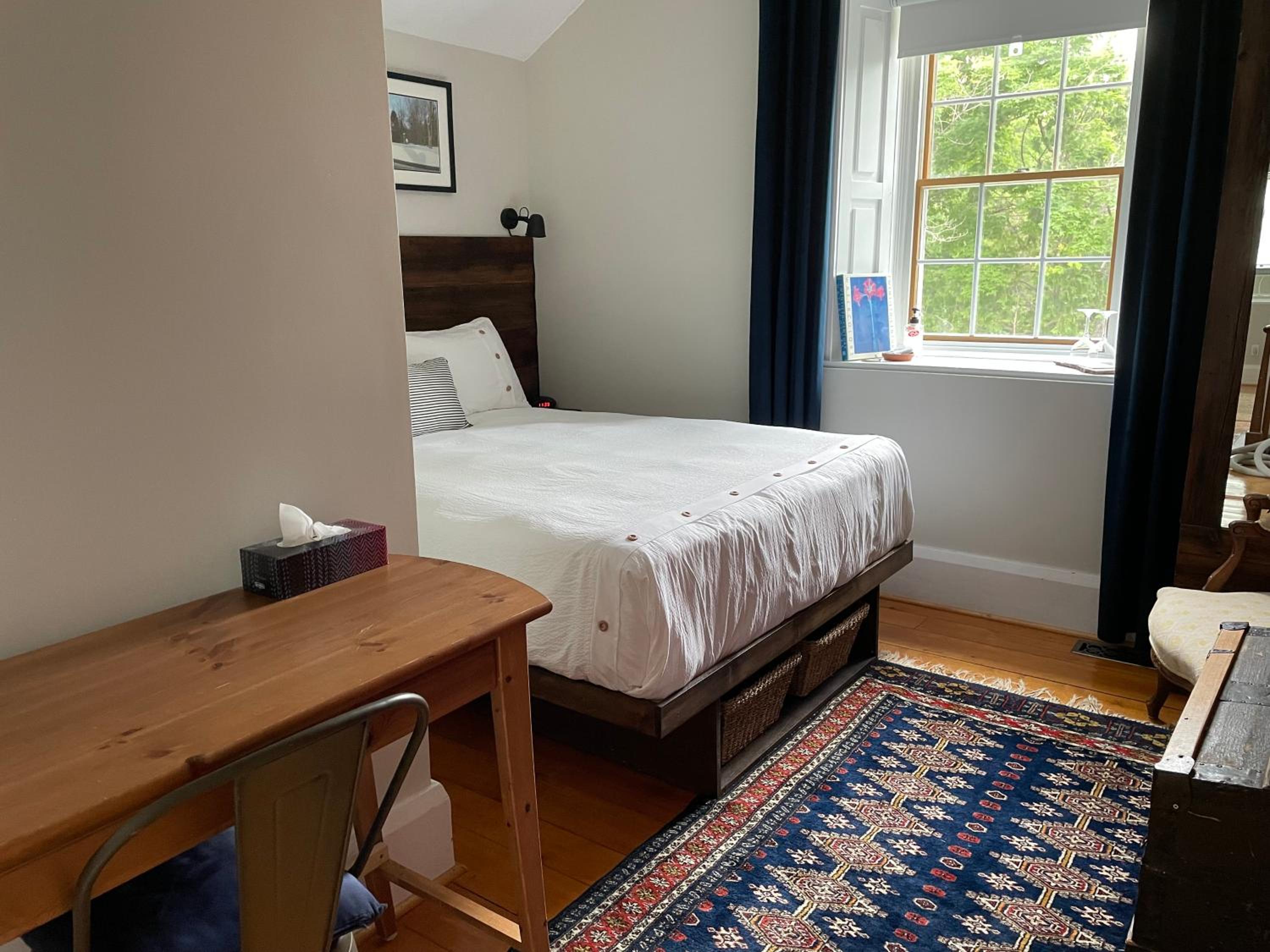 Deluxe Queen Room