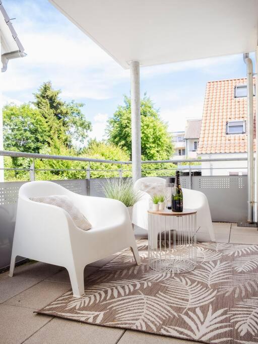 Three-Bedroom Apartment - High Floor photo 2