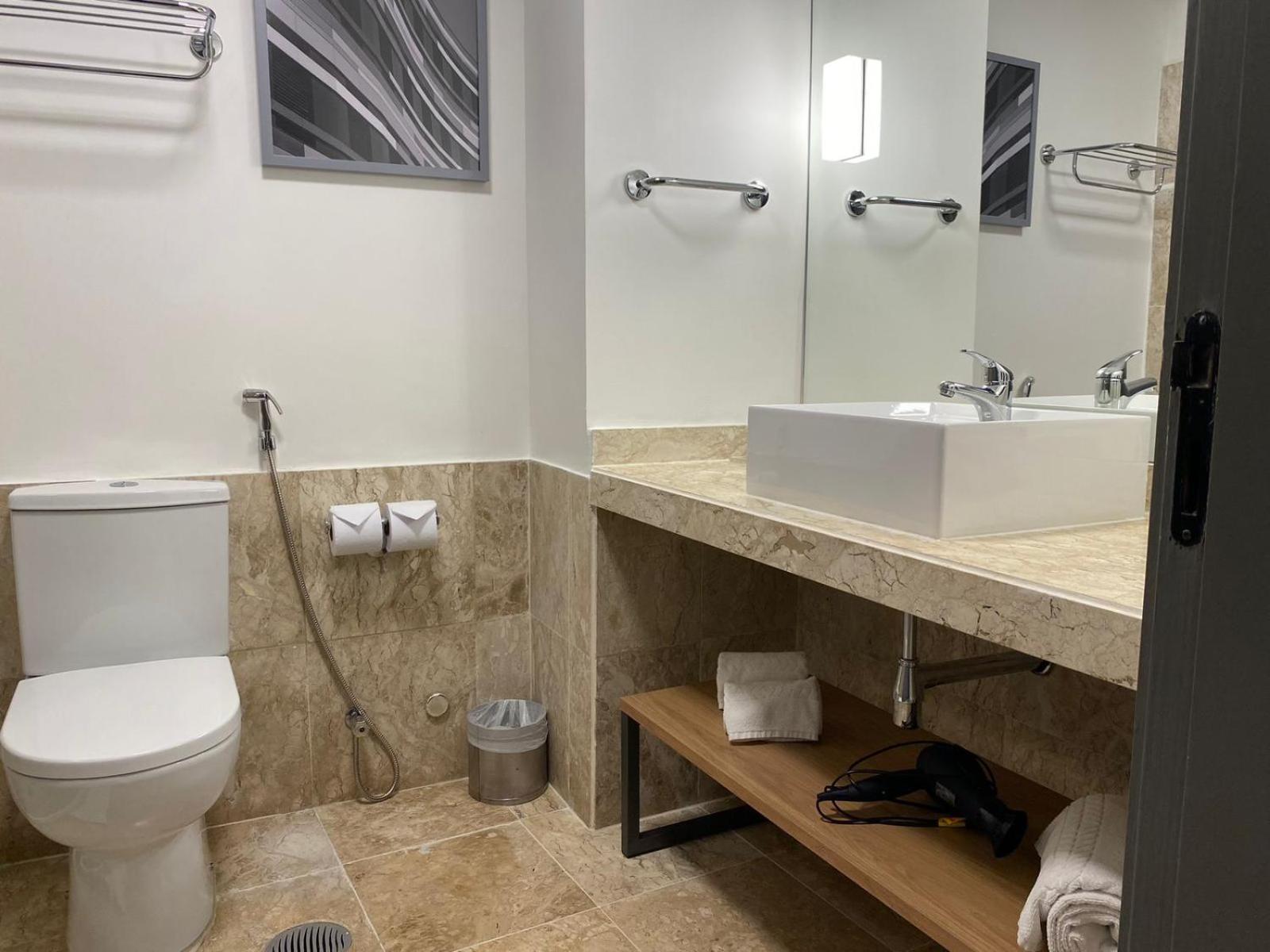 Executive Double Room - Photo 7