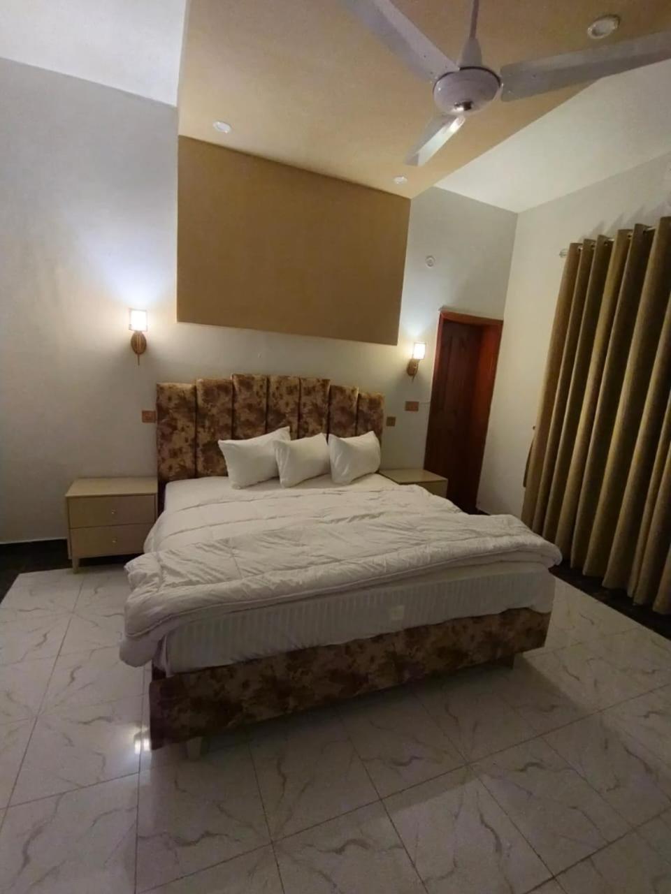 Deluxe Family Suite photo 1