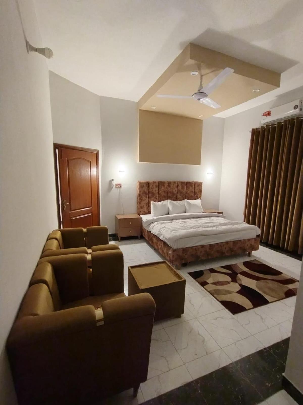 Deluxe Single Room photo 3