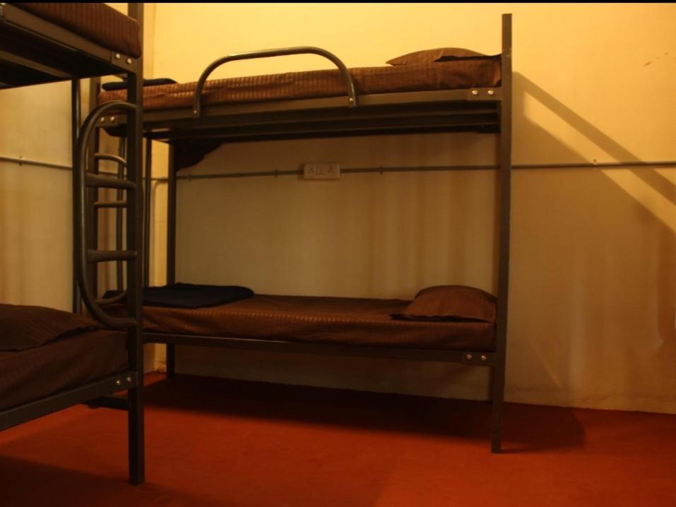 Single Bed In Dormitory Room photo 2