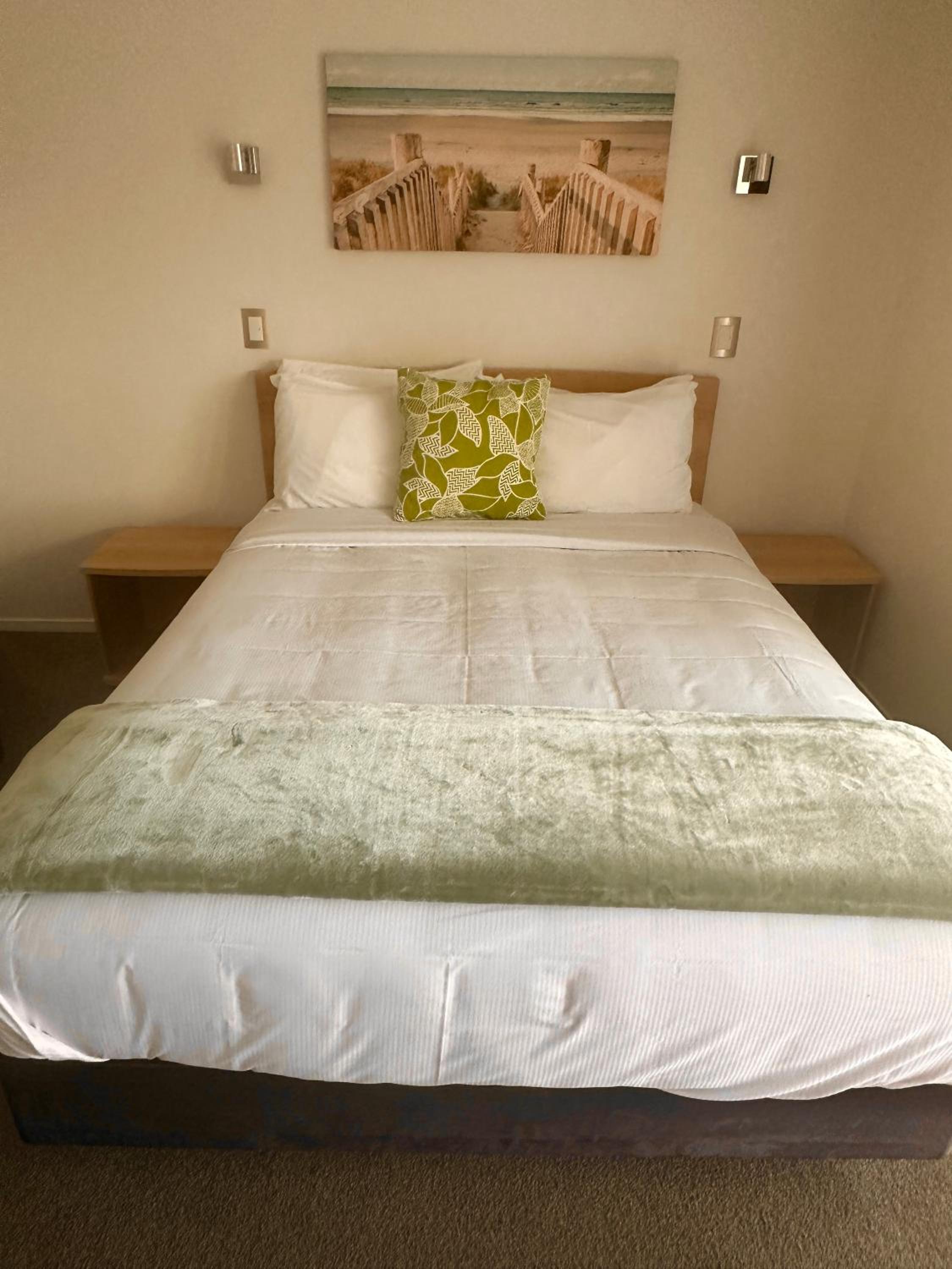 Small Studio with Queen Bed