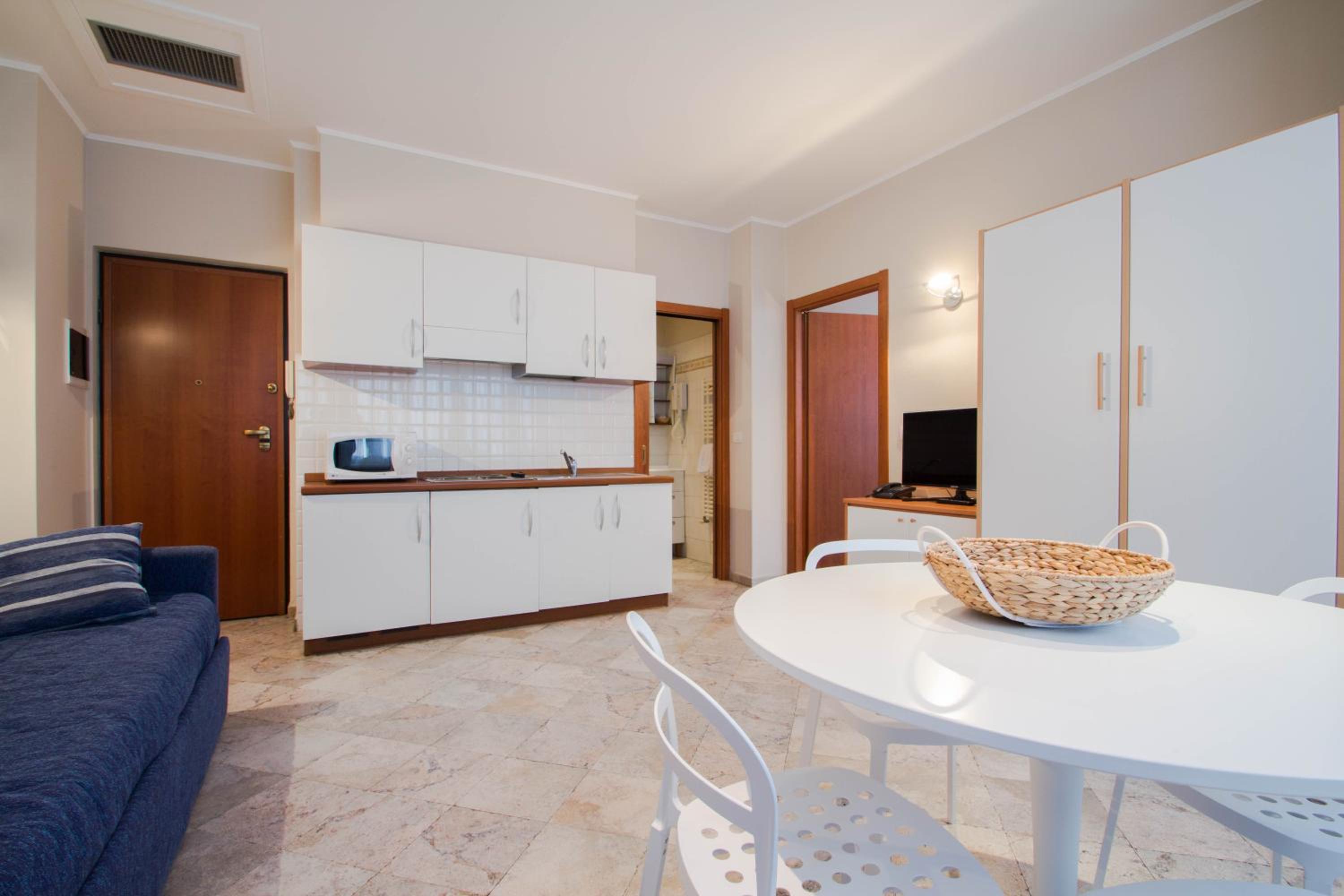 One-Bedroom Apartment - Photo 1