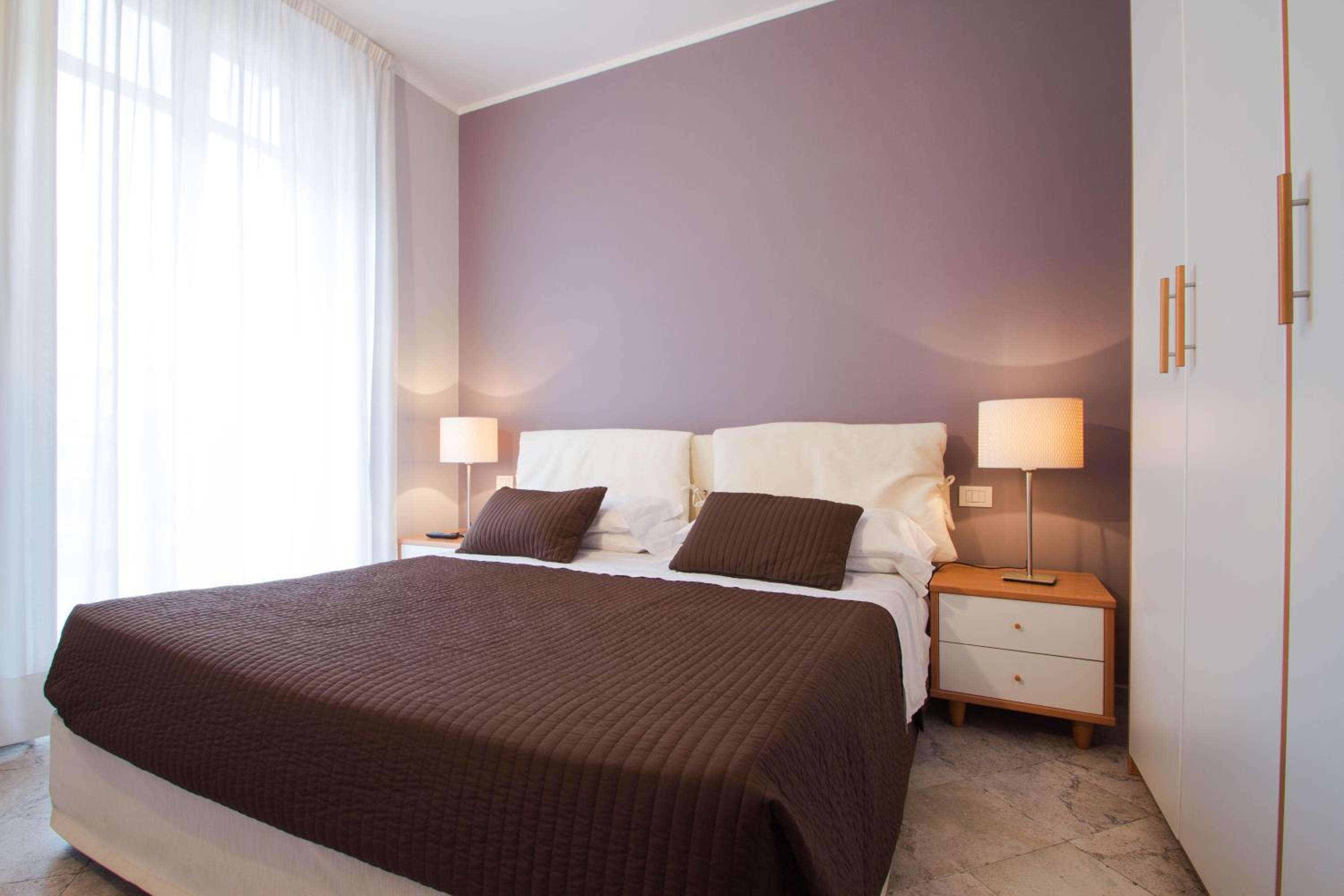 One-Bedroom Apartment - Photo 13
