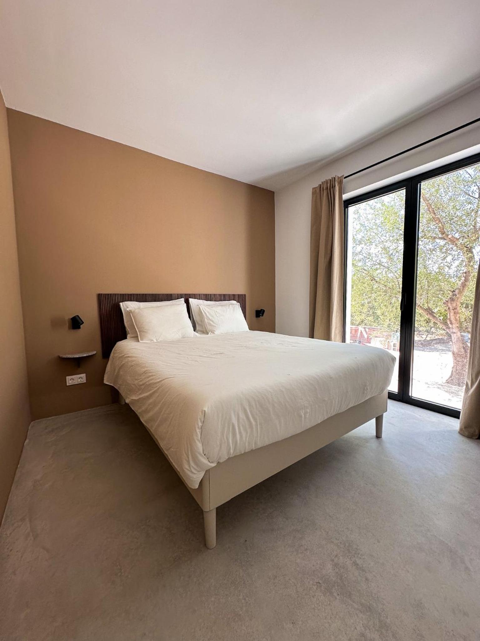Apartamento de dos habitaciones con vista al agua