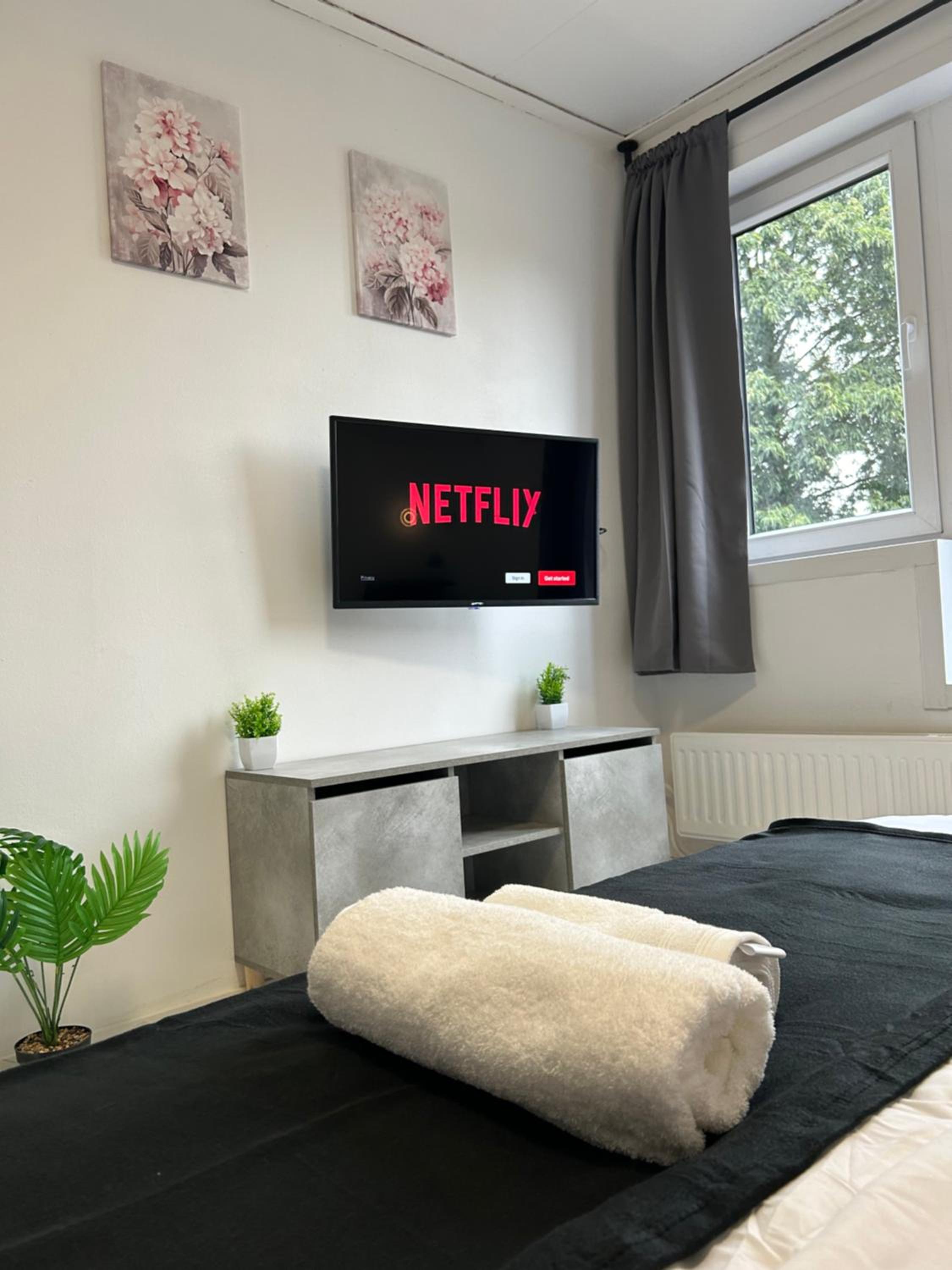 Deluxe King Room photo 1