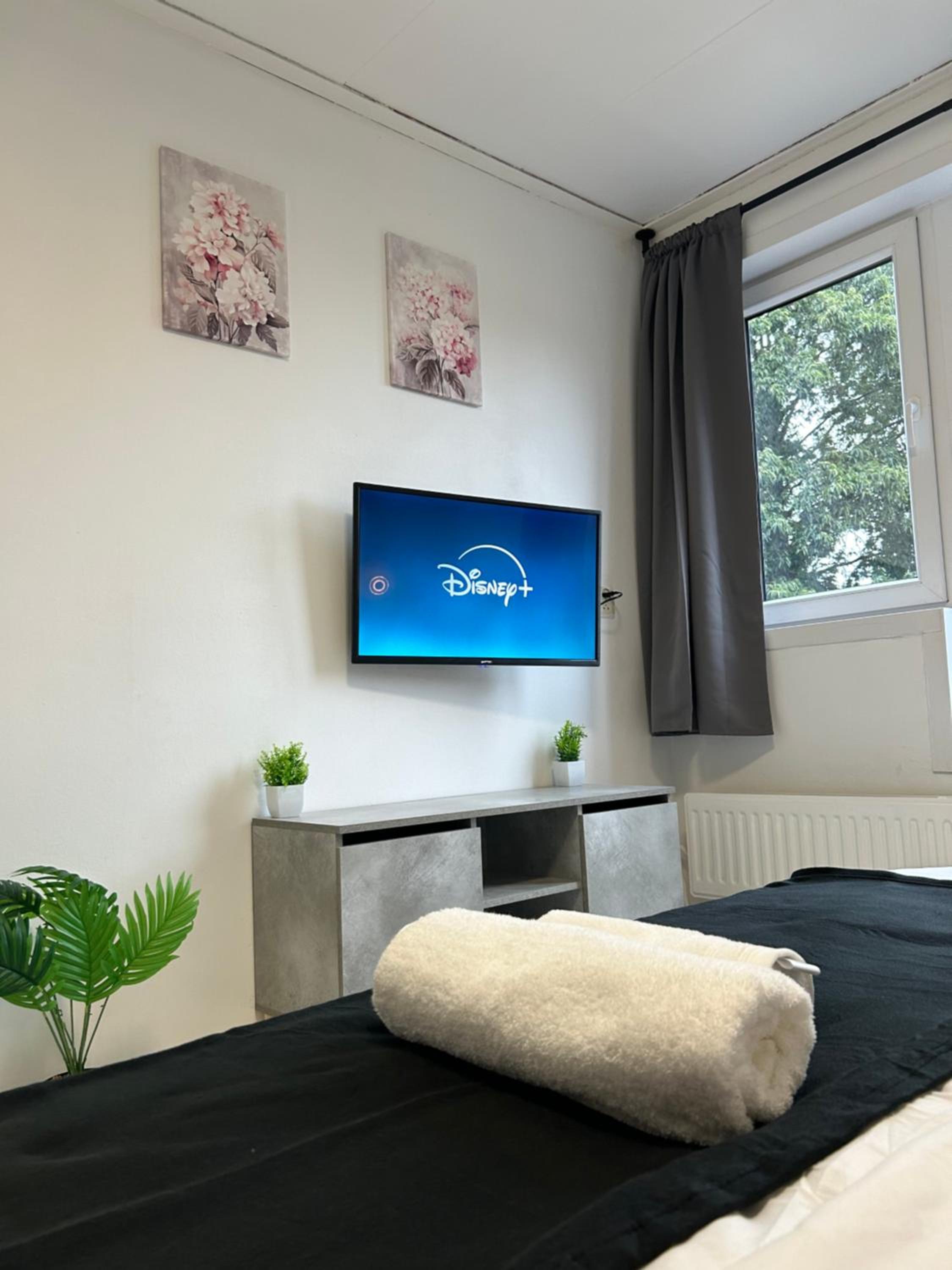 Deluxe King Room photo 3