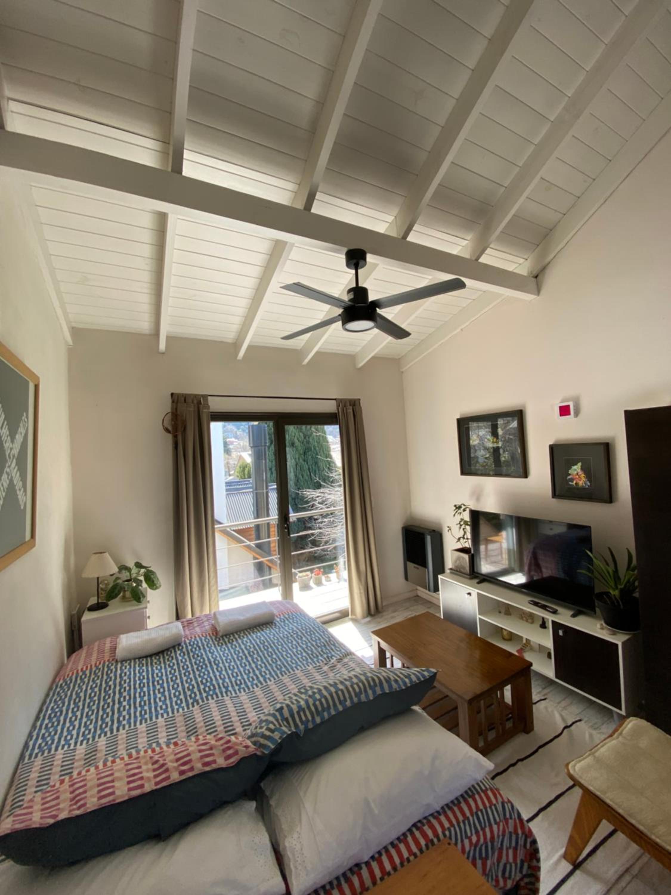 One-Bedroom Apartment photo 3