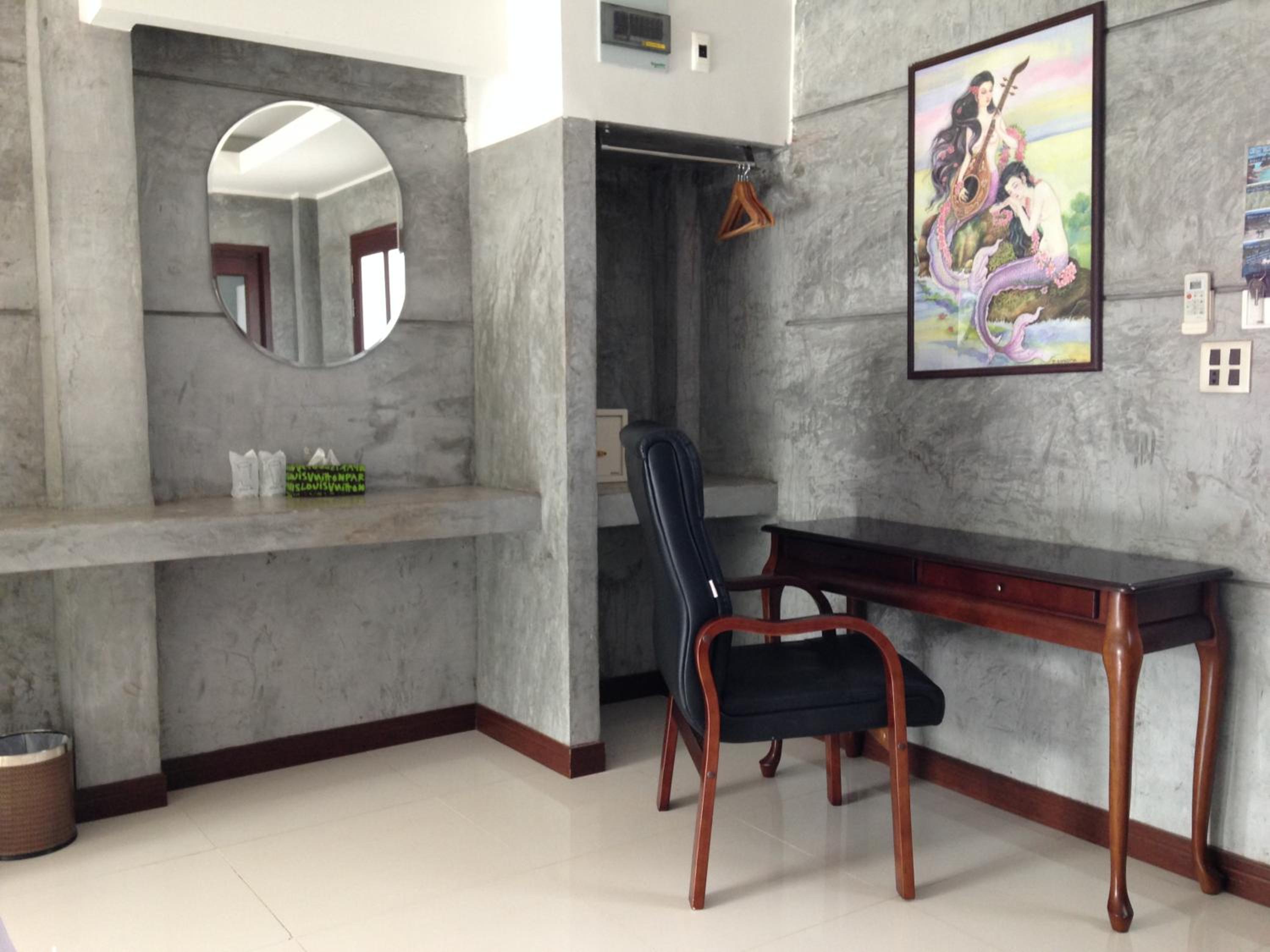 Superior Studio