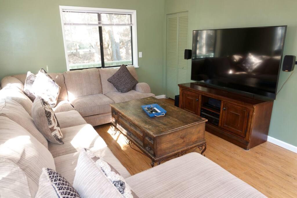 Three-Bedroom Villa - Photo 12
