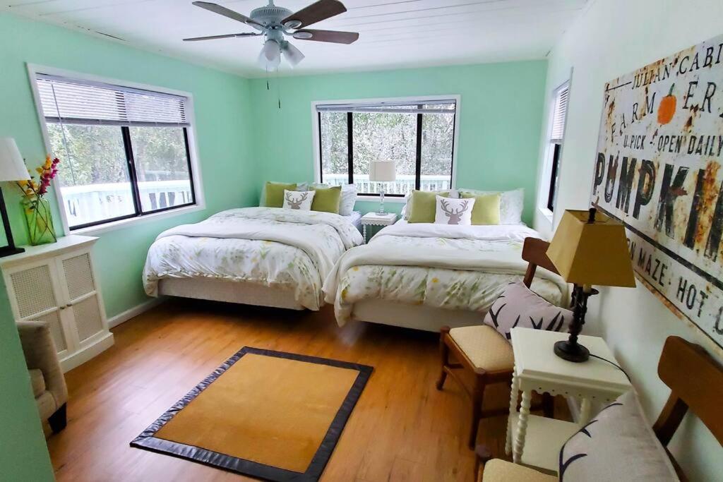 Three-Bedroom Villa - Photo 32