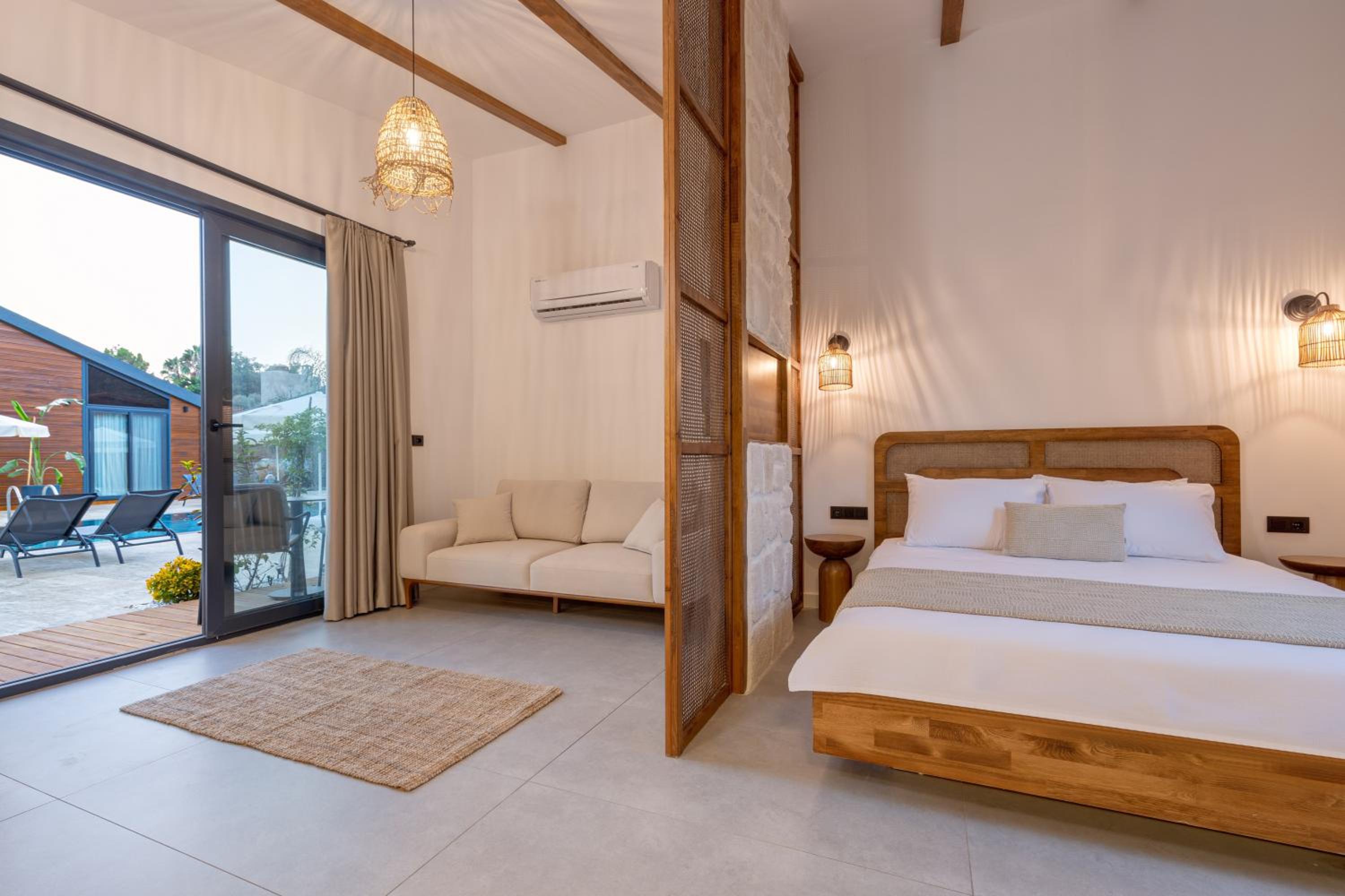 Junior Suite with Pool View