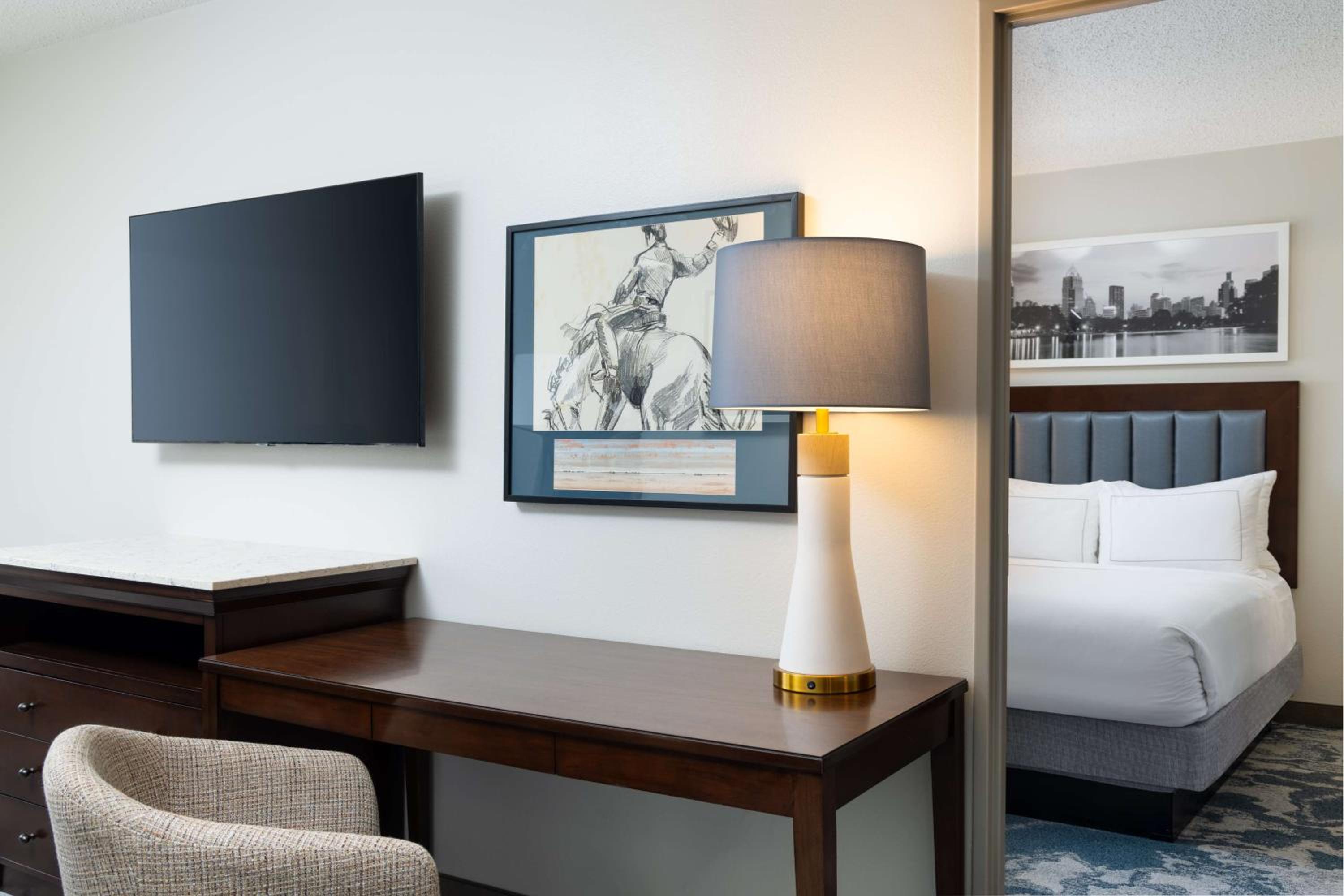 One-Bedroom King Suite with Sofa Bed and Kitchen - Photo 29