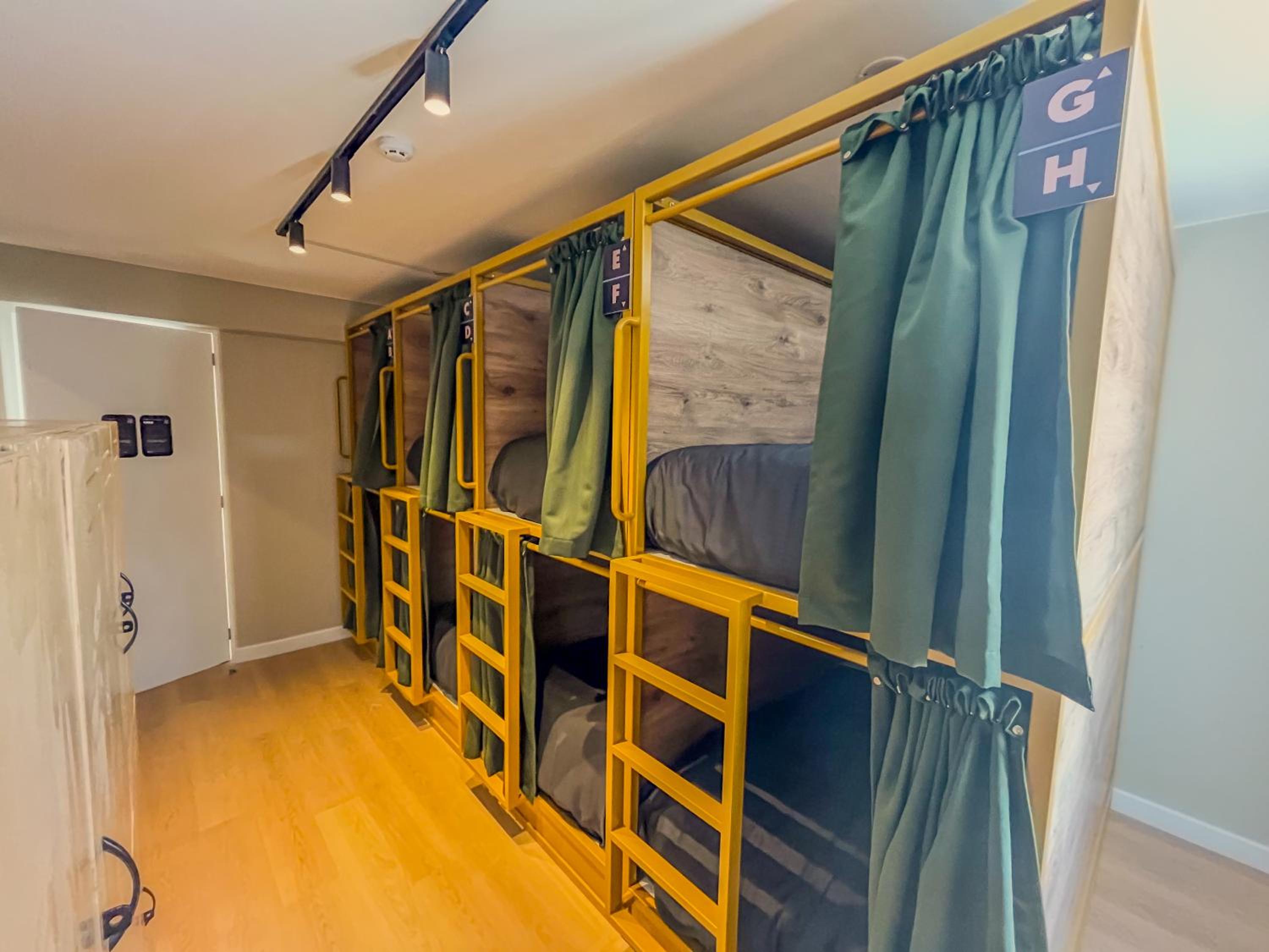 Bed in 8-Bed Mixed Dormitory Room photo 3