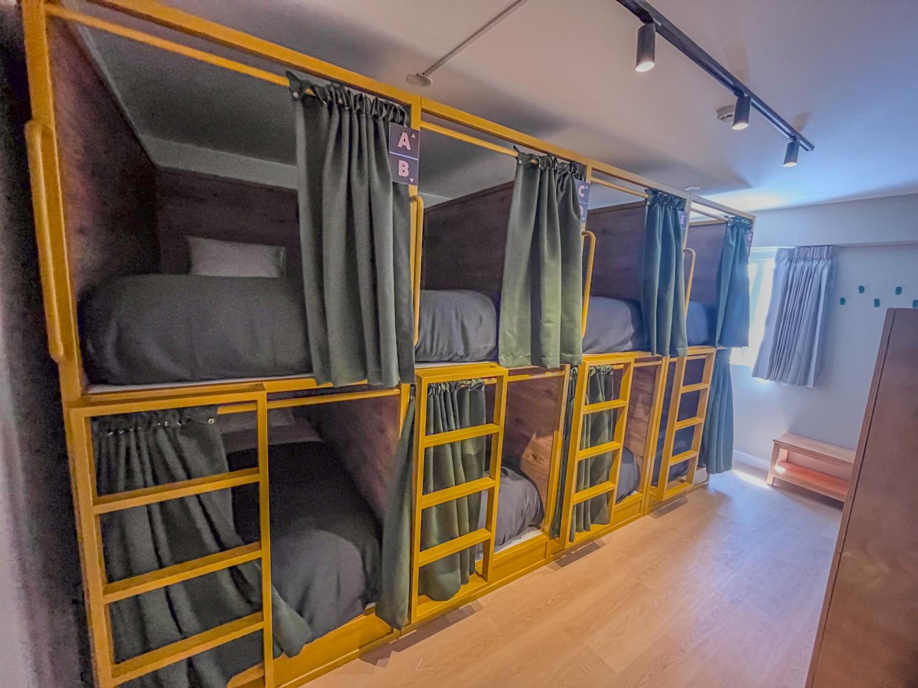 Bed in 8-Bed Mixed Dormitory Room photo 2