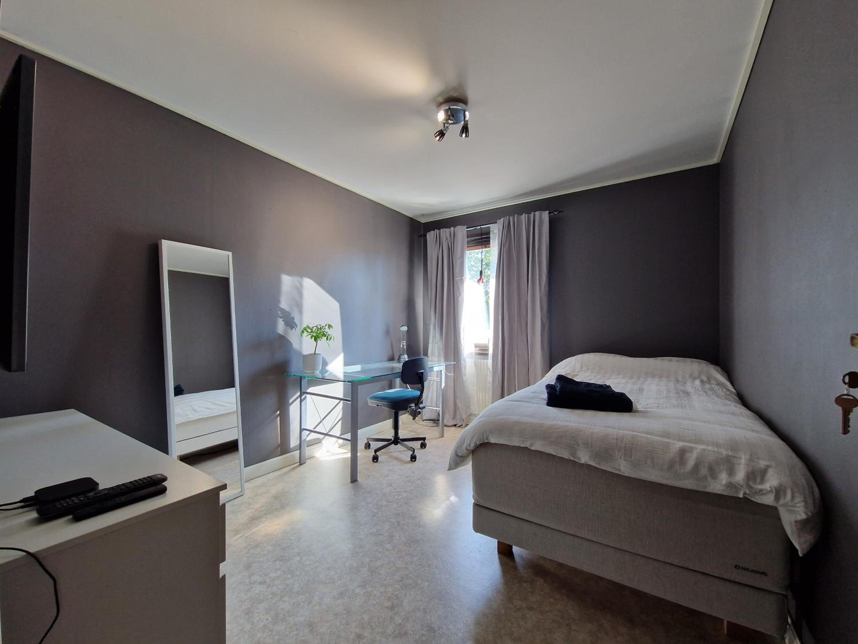 Single Room photo 2