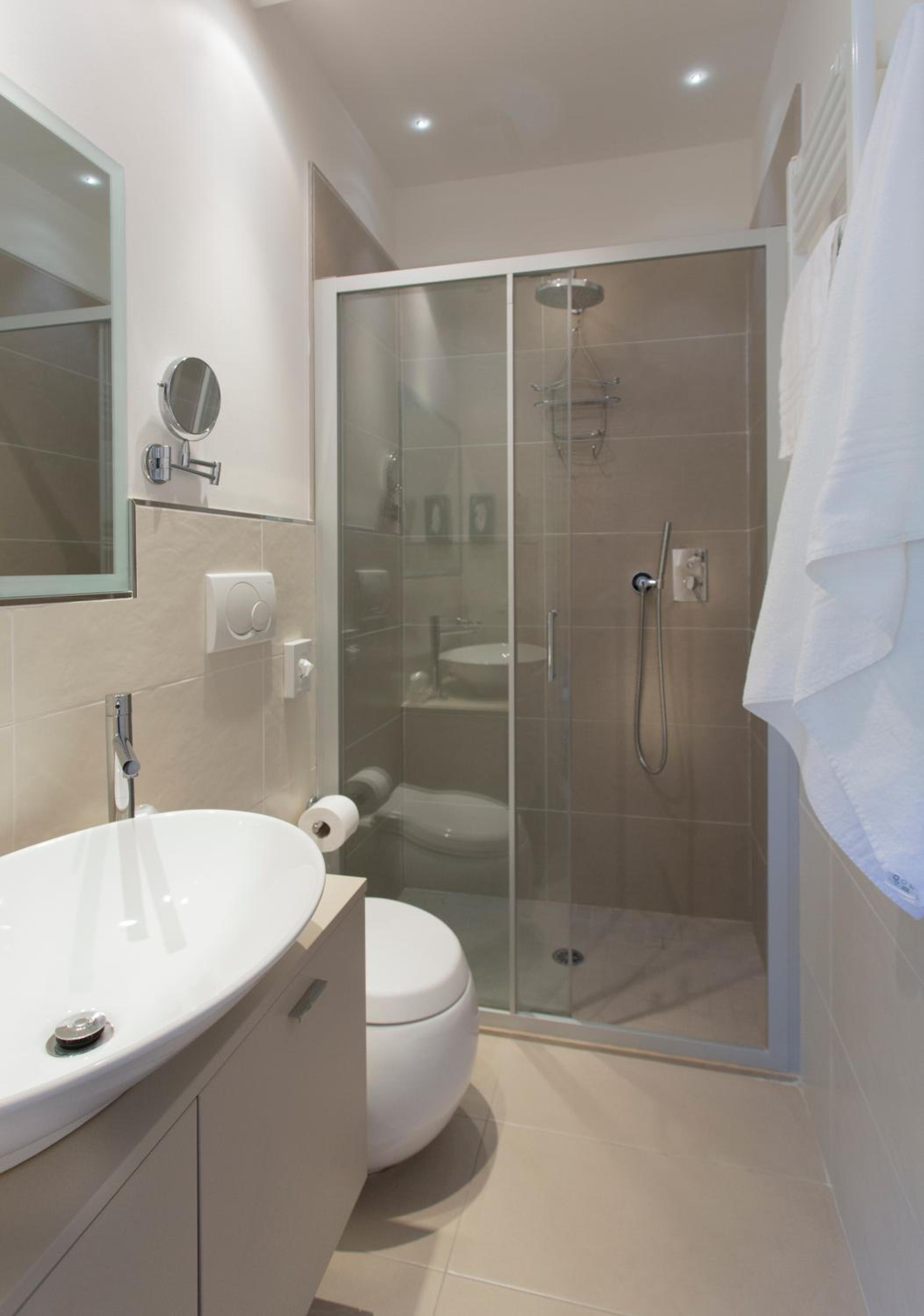 Superior Double or Twin Room with Side Sea View - Photo 10