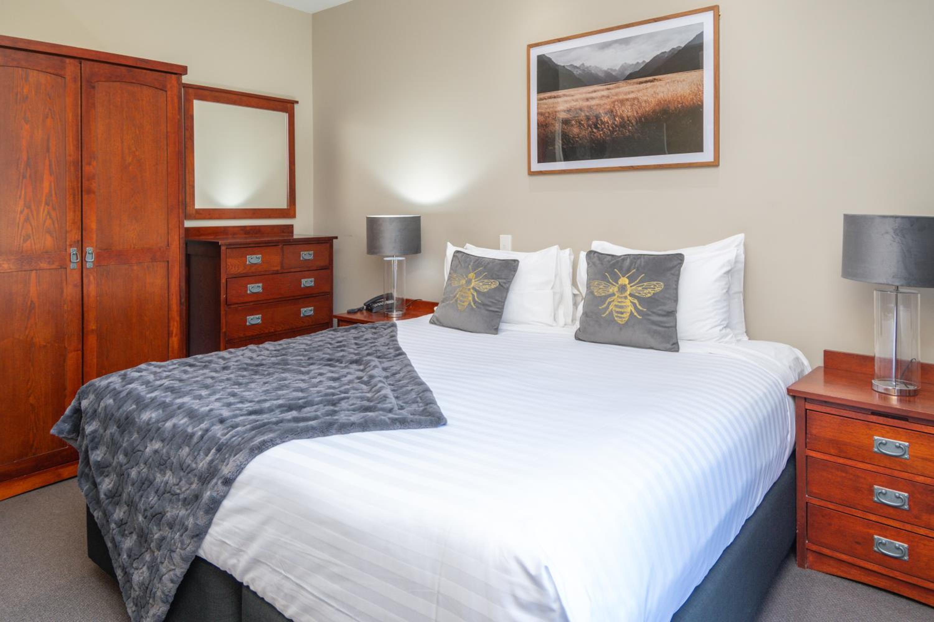 Standard One-Bedroom Apartment - Photo 12