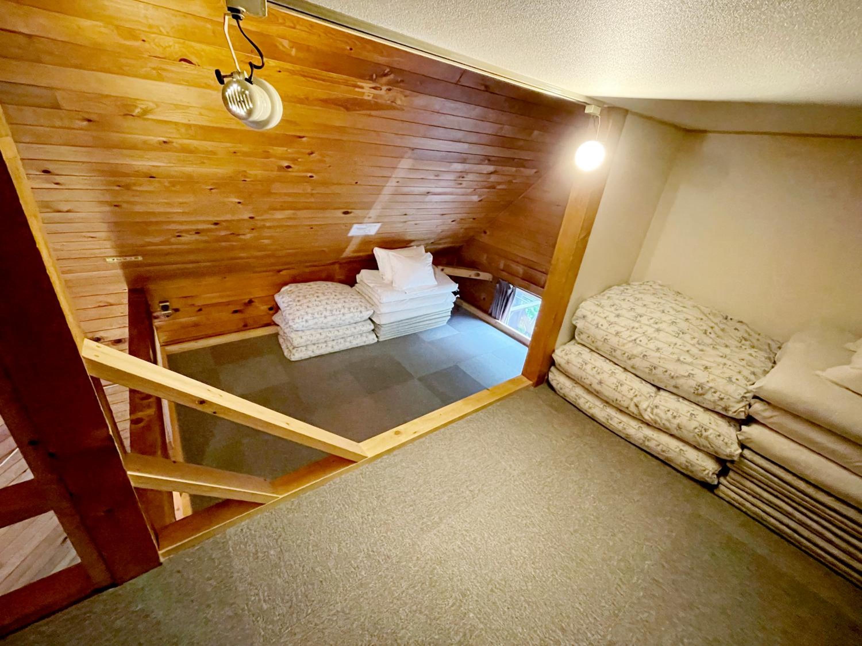 Cottage (9 Adults)