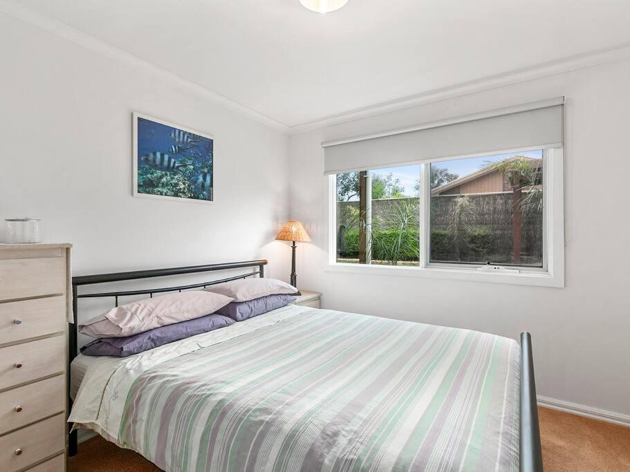 Five-Bedroom House photo 2