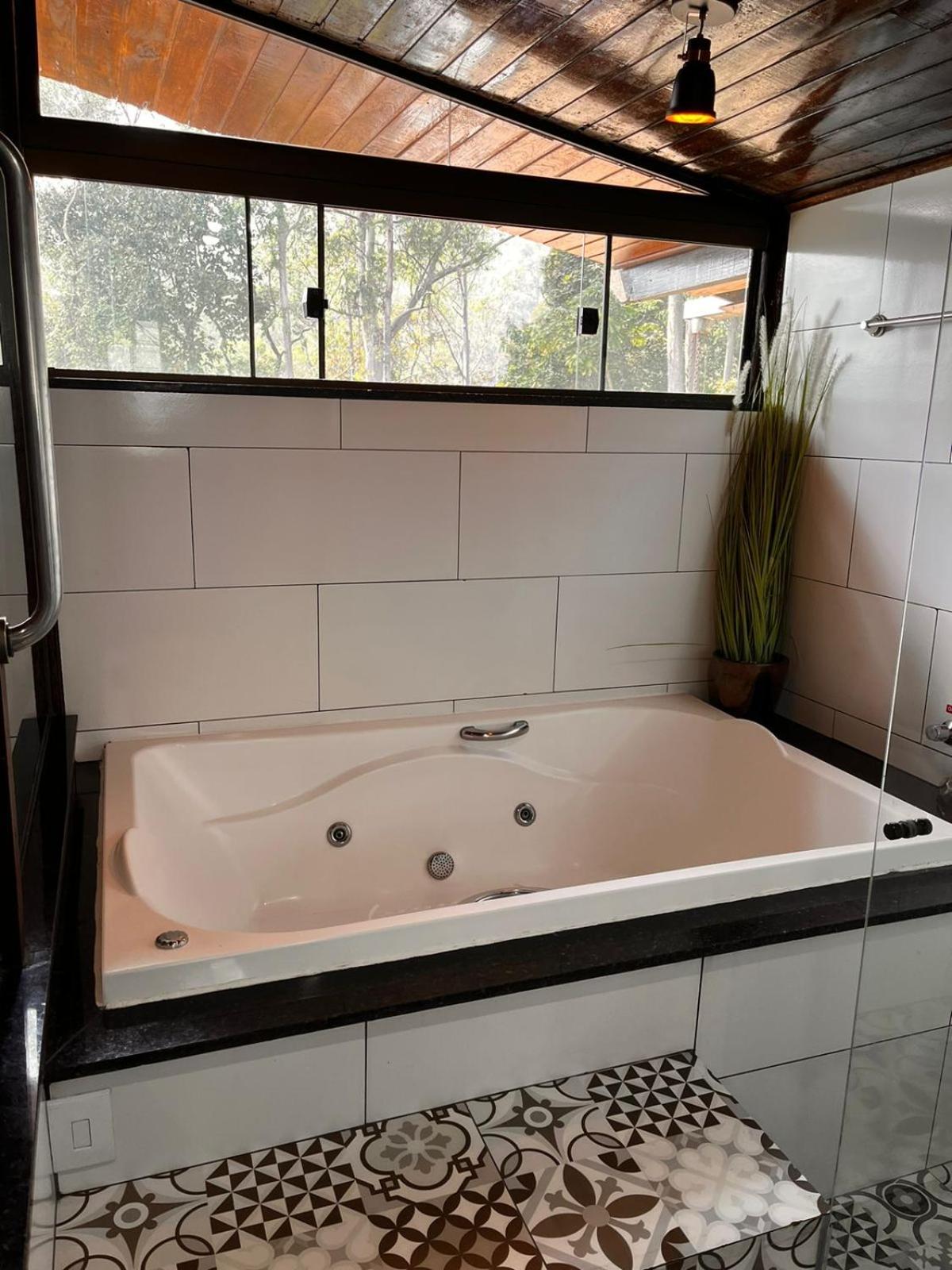 Queen Room with Spa Bath photo 2