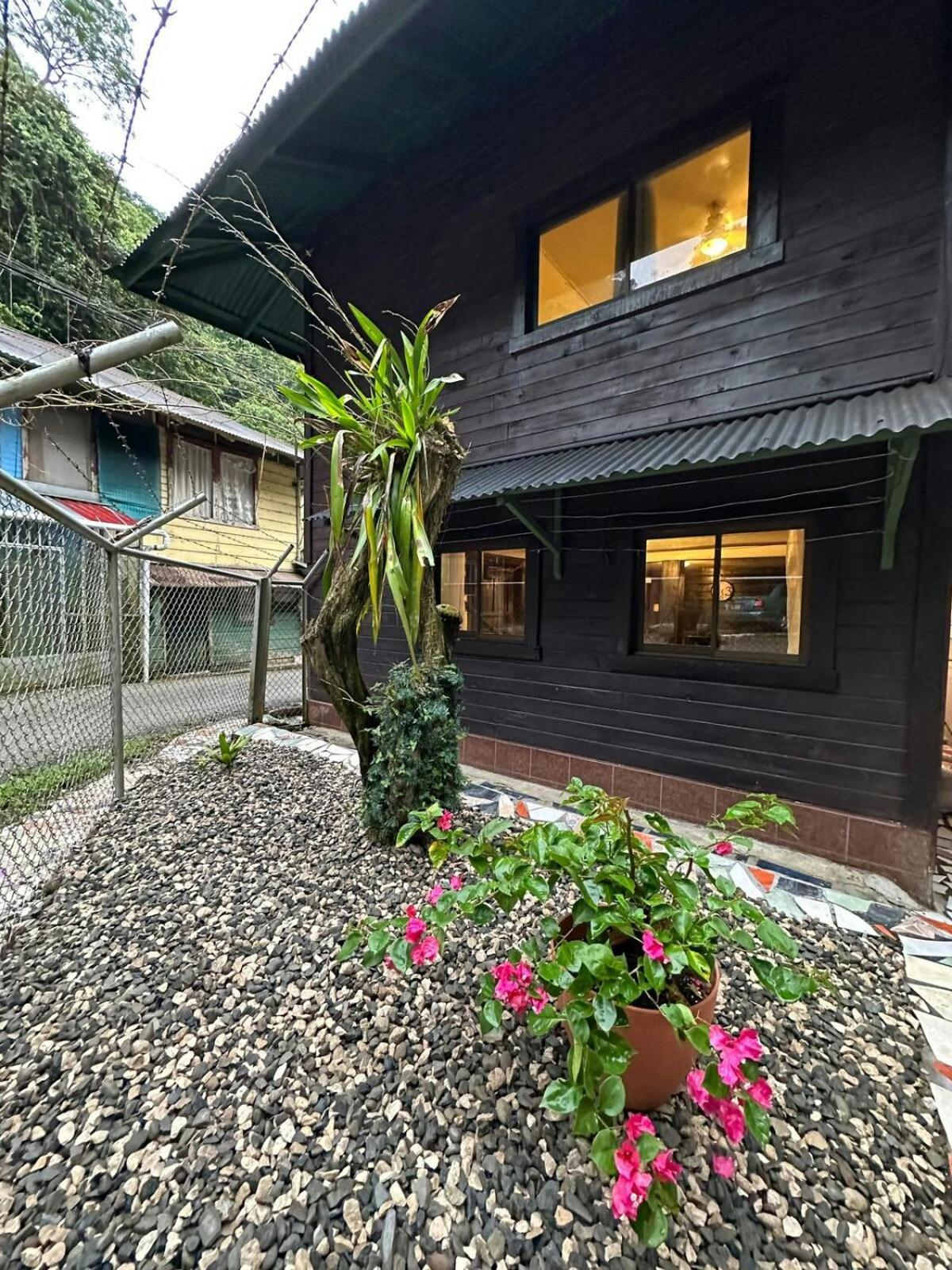 Two-Bedroom House photo 2