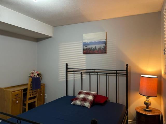 Family Room With Private Bathroom photo 1