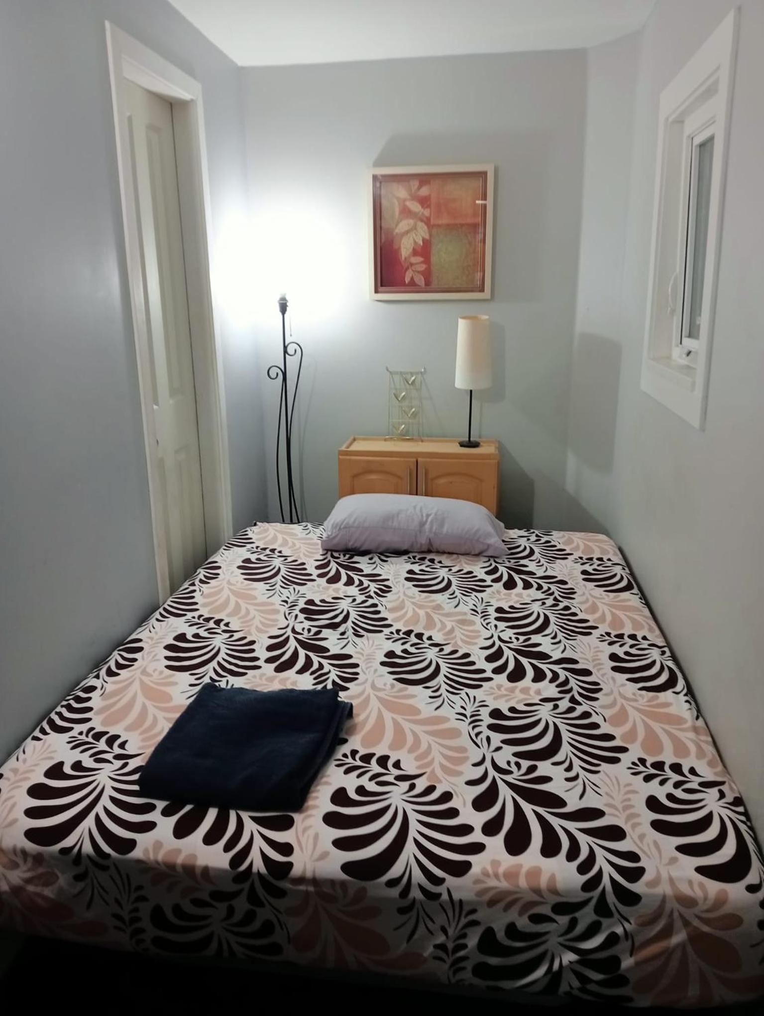 Family Room With Private Bathroom photo 3