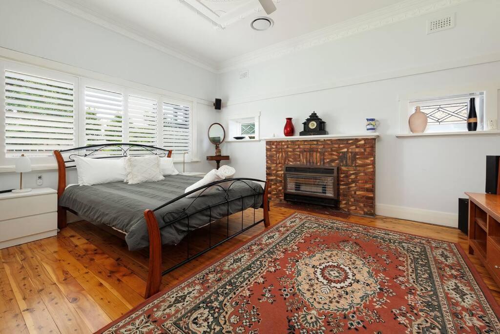 Three-Bedroom House photo 1