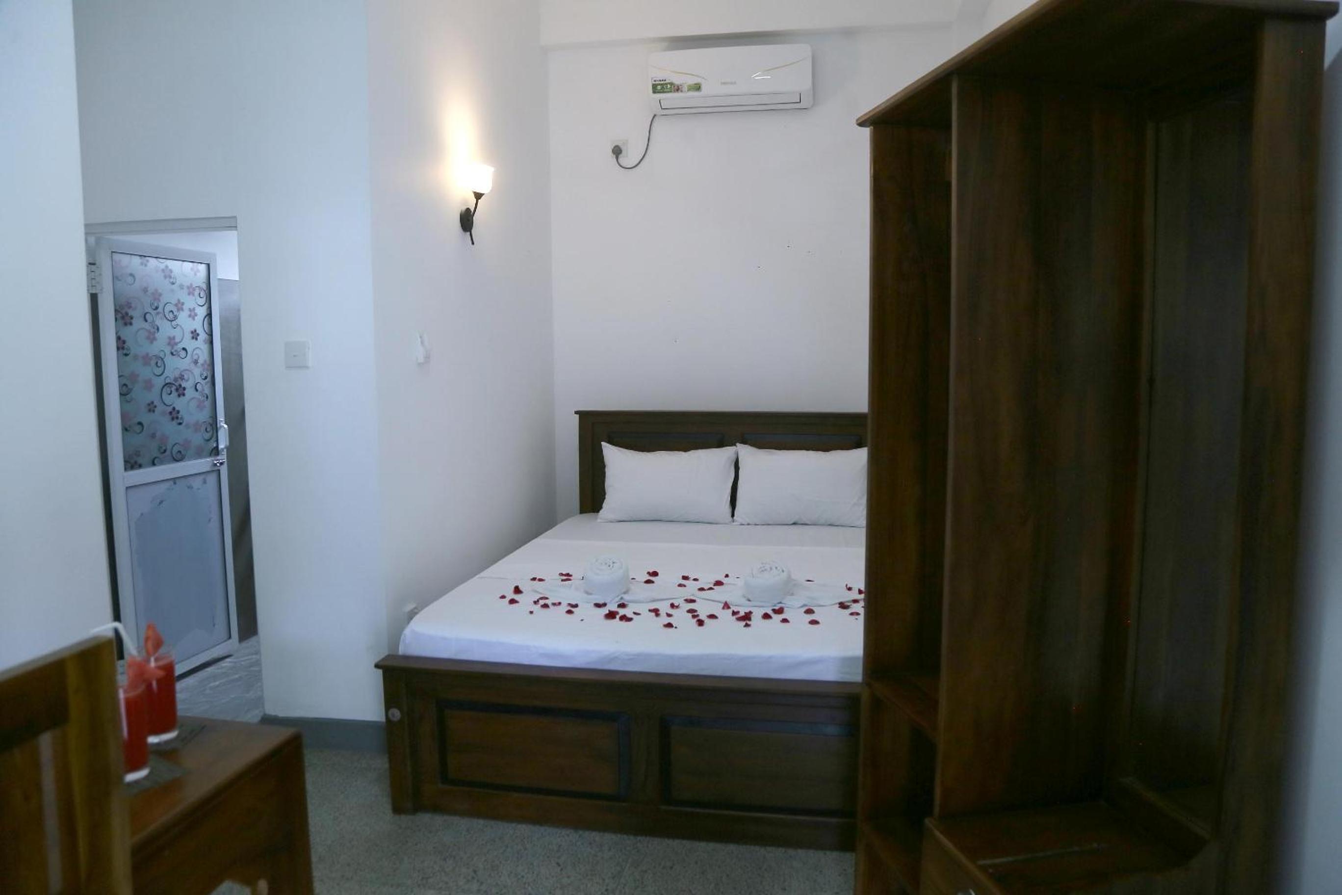 Double Room With Private Bathroom photo 3