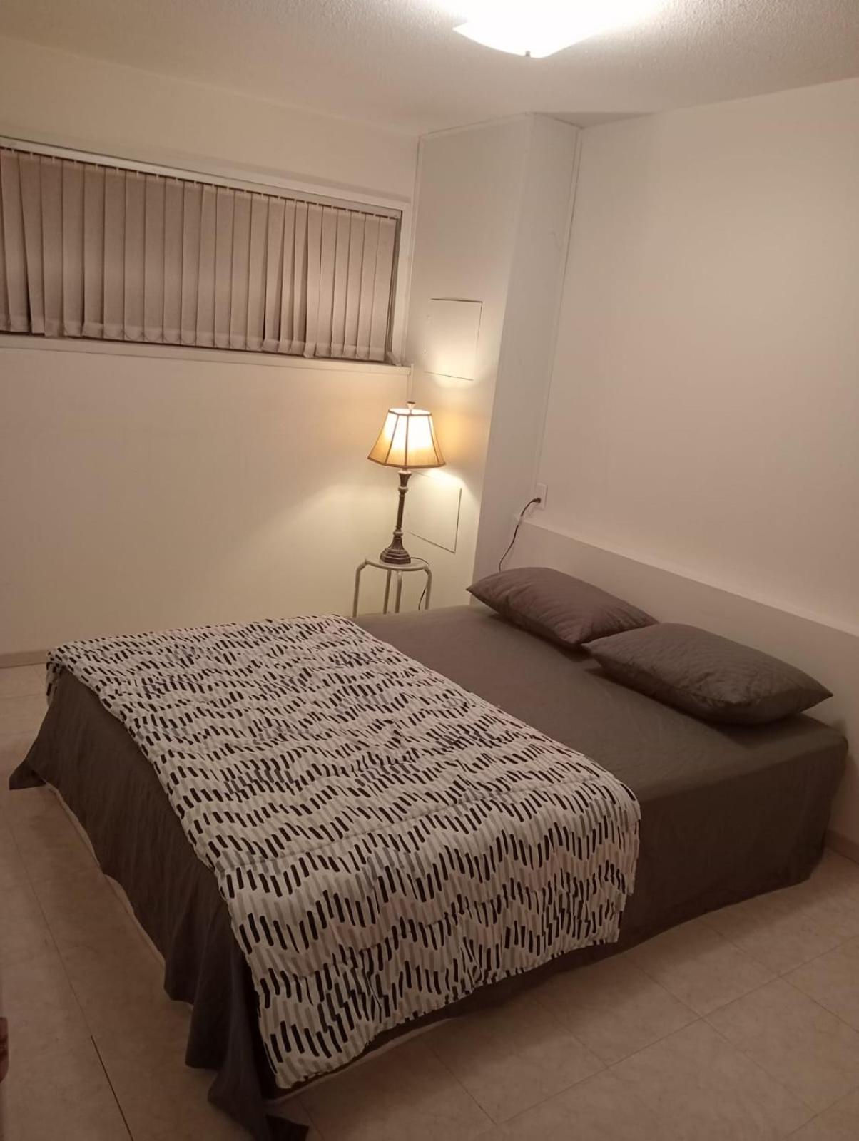 Five-Bedroom House photo 3