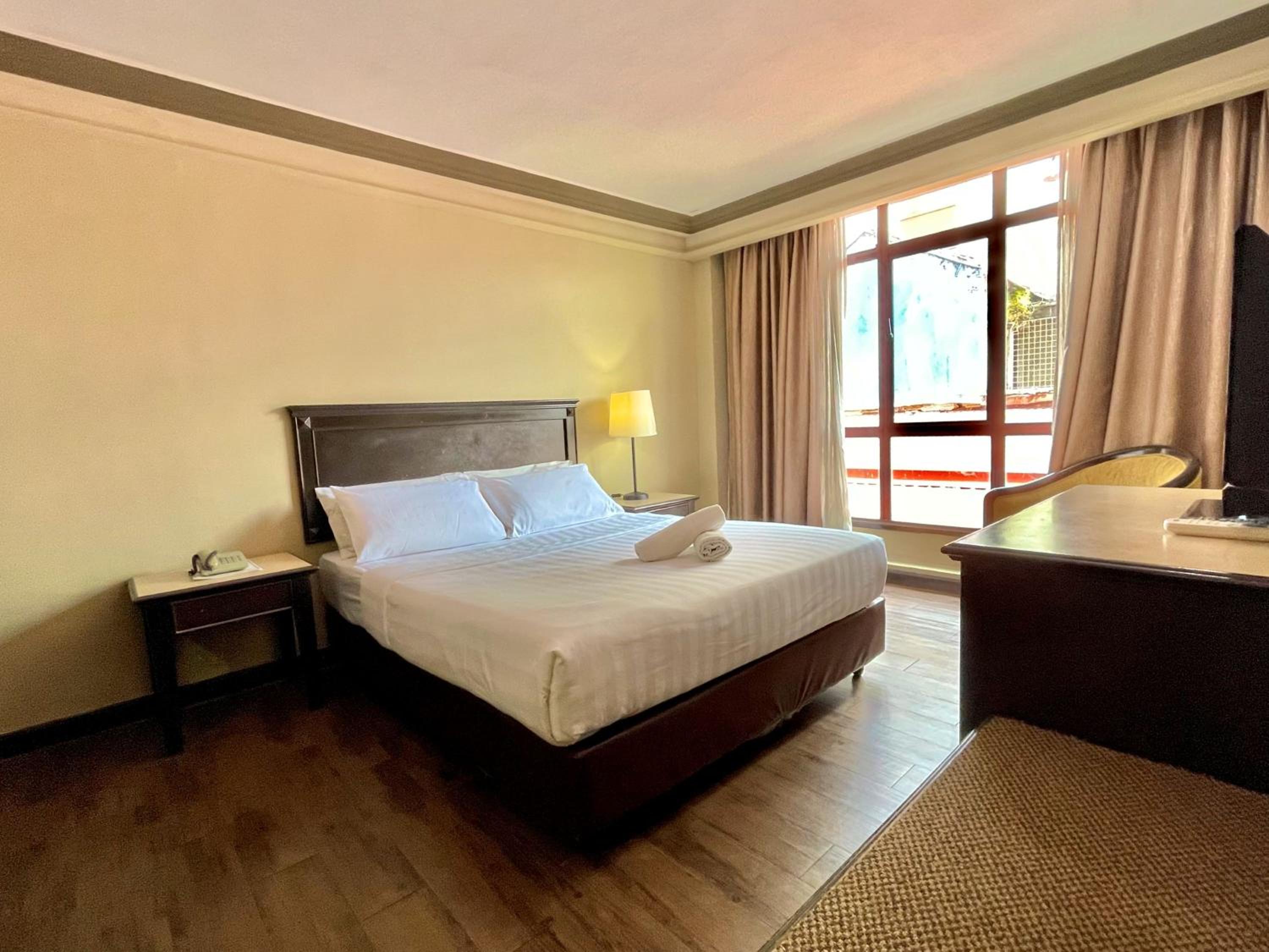 Standard Queen Room - Photo 4
