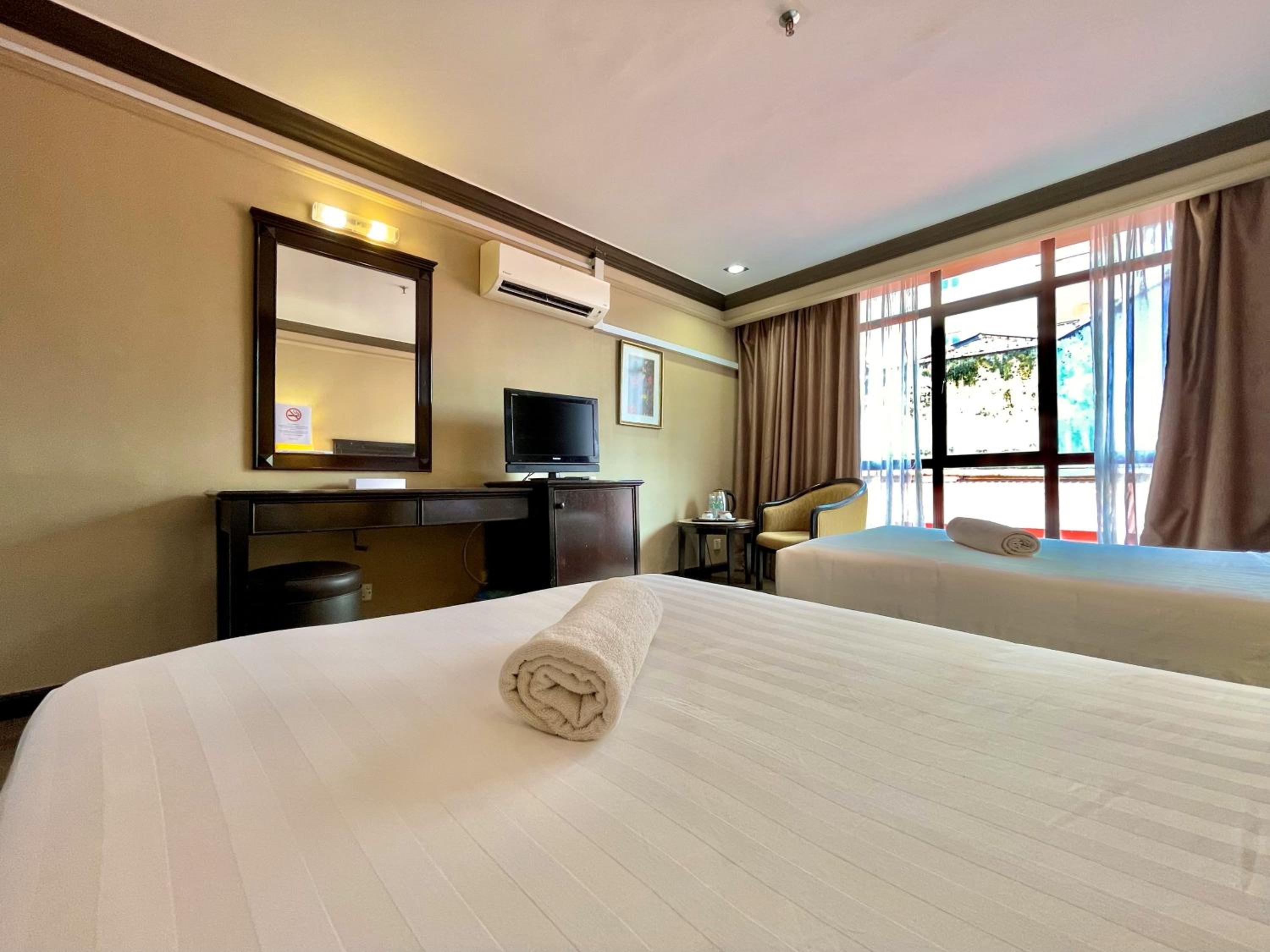 Standard Twin Room - Photo 5