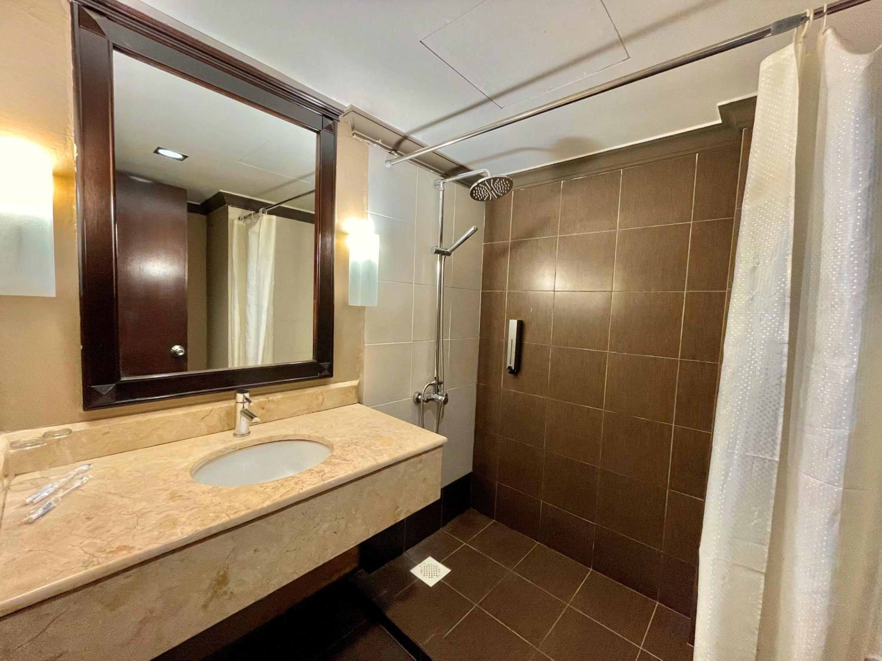 Deluxe Twin Room - Photo 6