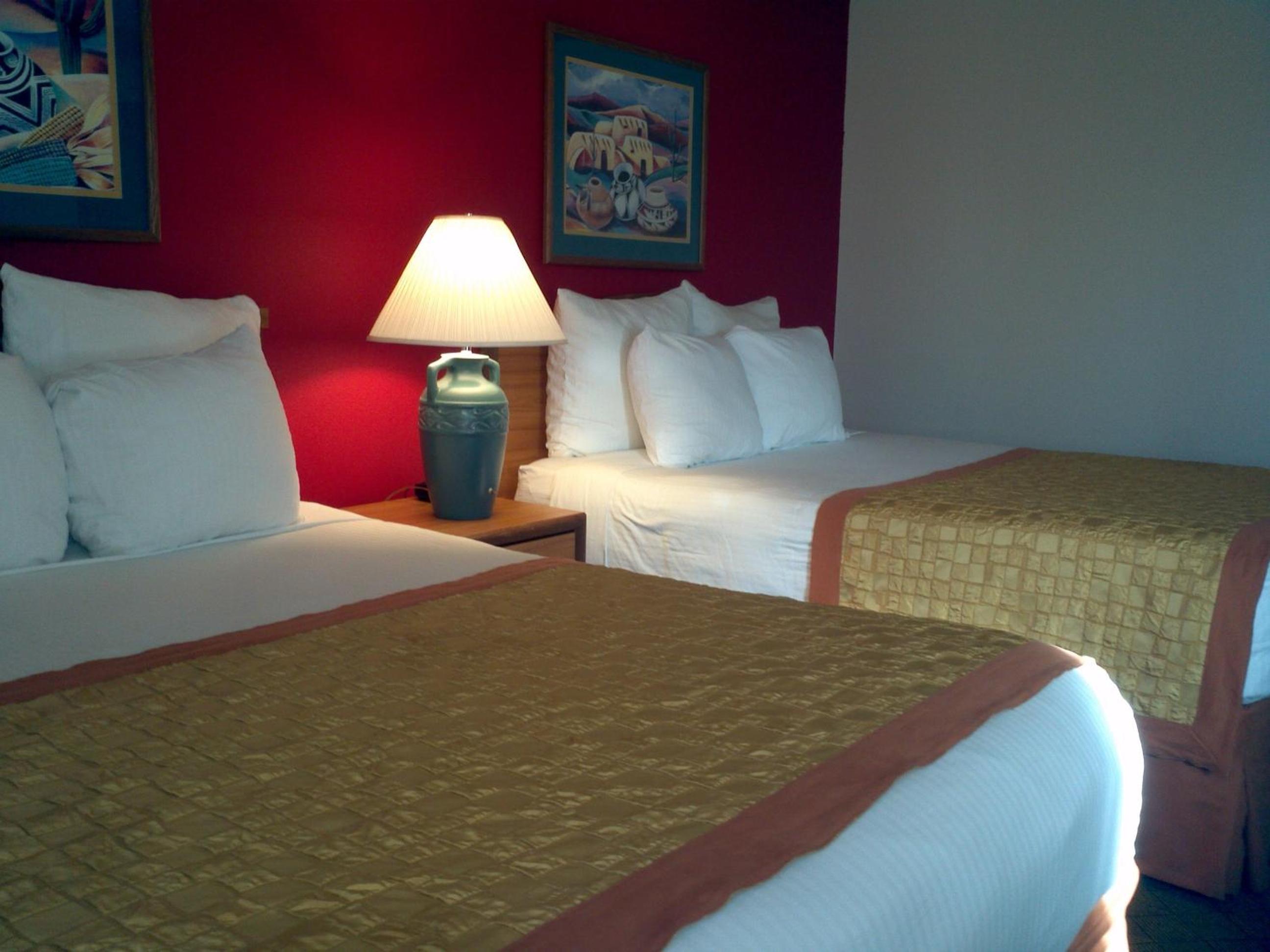 Queen Room with Two Queen Beds - Non-Smoking photo 1